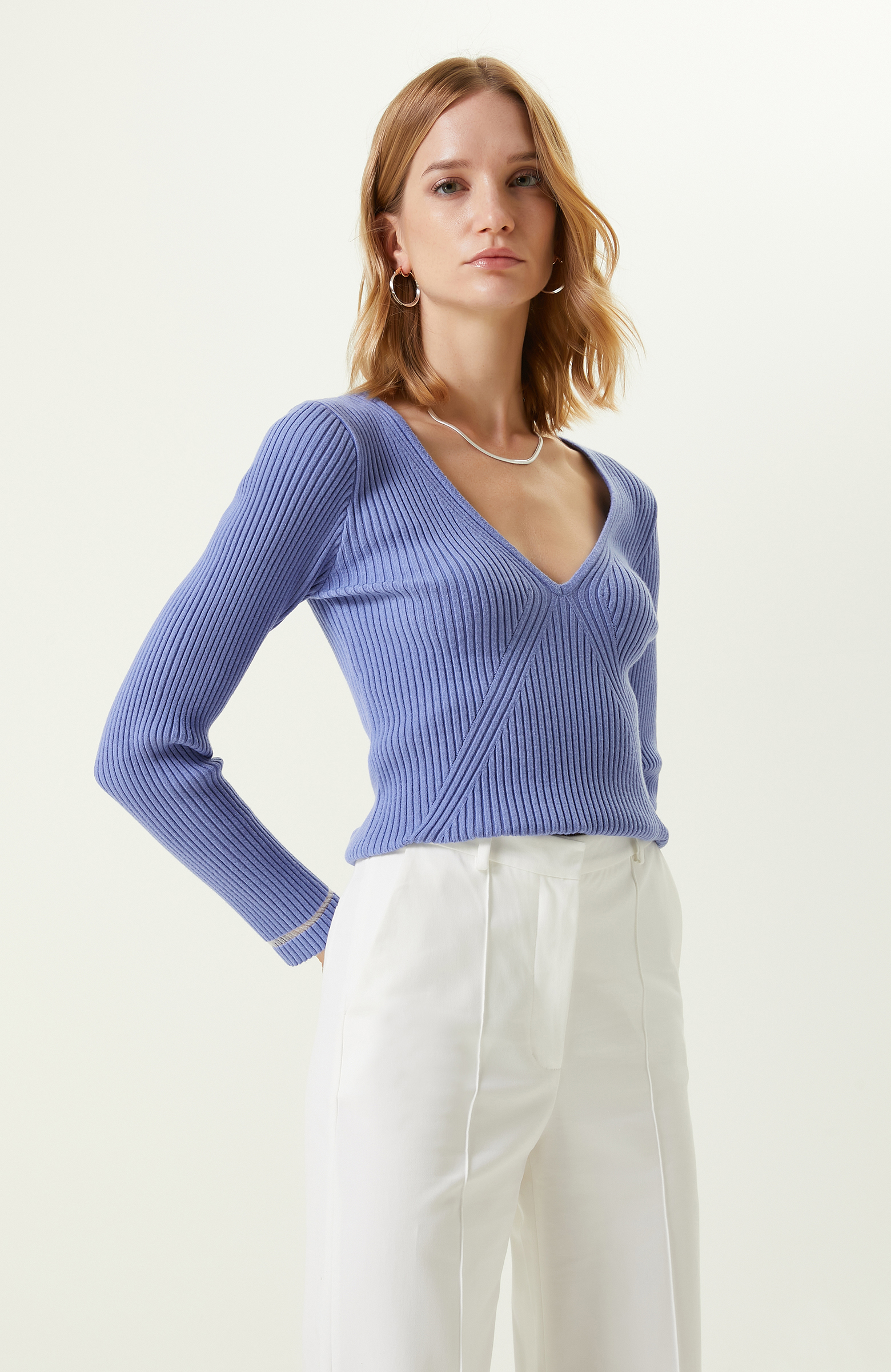 Havacı Mavi V Yaka Triko Kazak