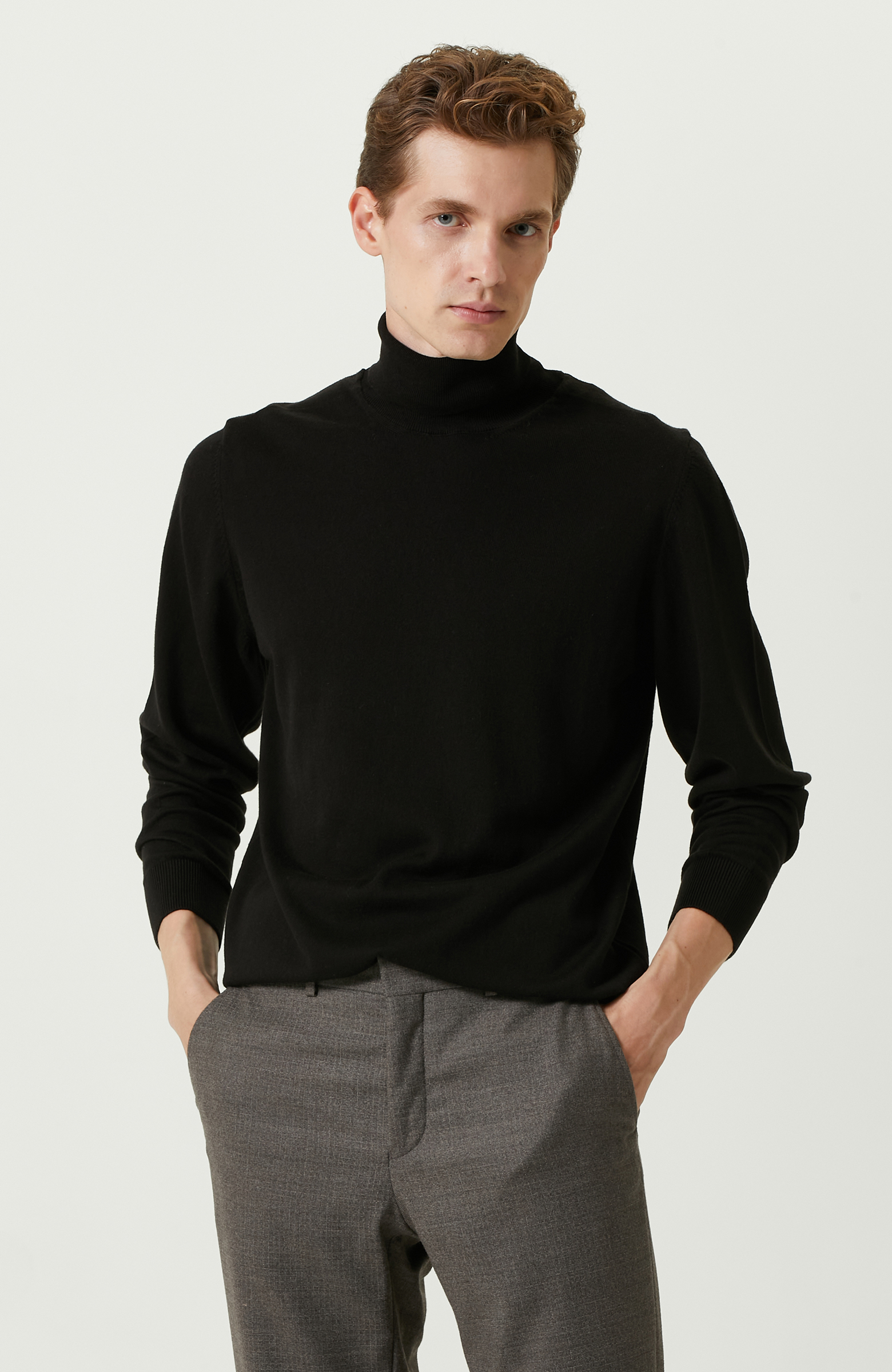 Siyah Balıkçı Yaka Uzun Kollu Kazak