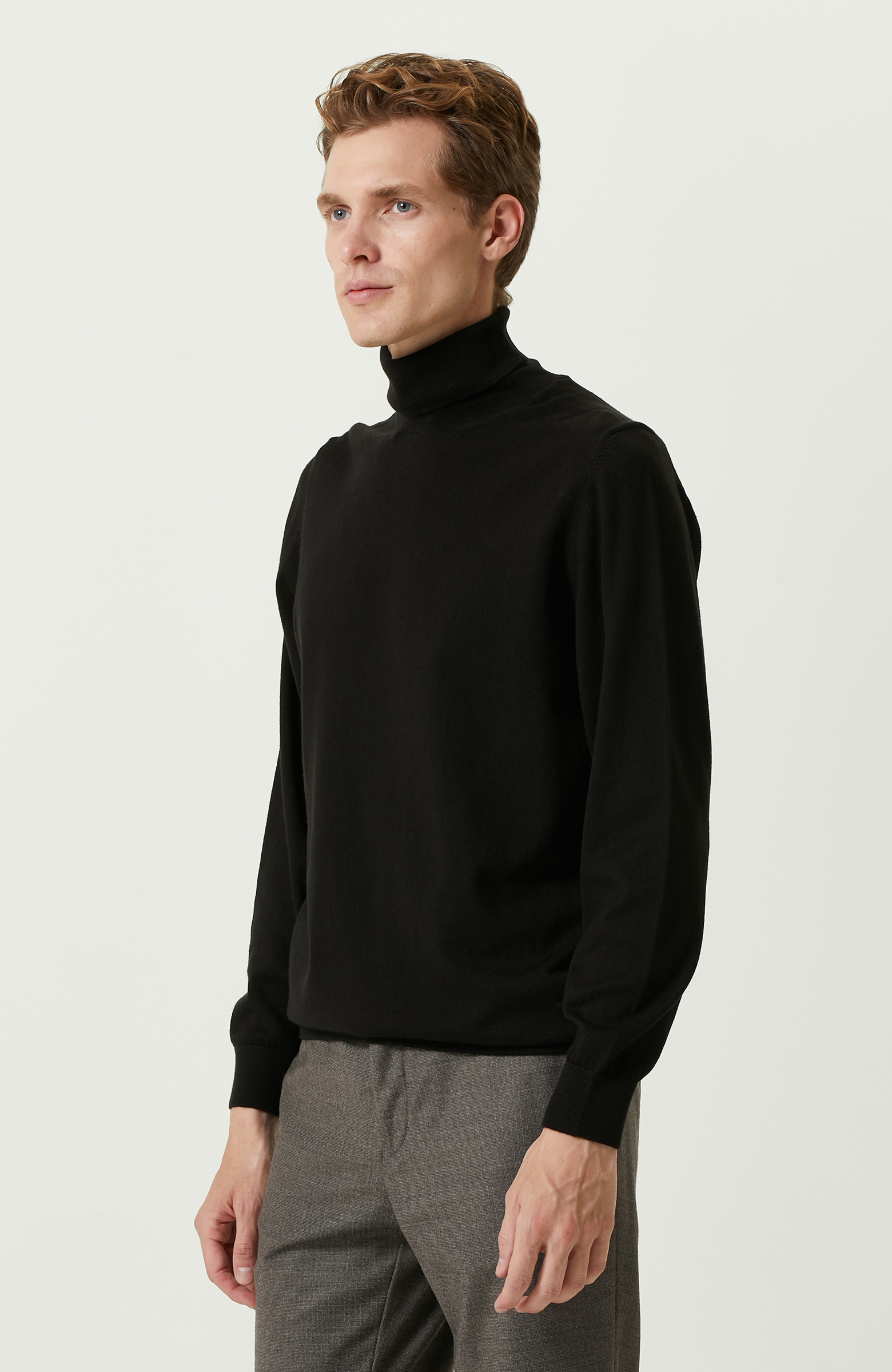 Siyah Balıkçı Yaka Uzun Kollu Kazak