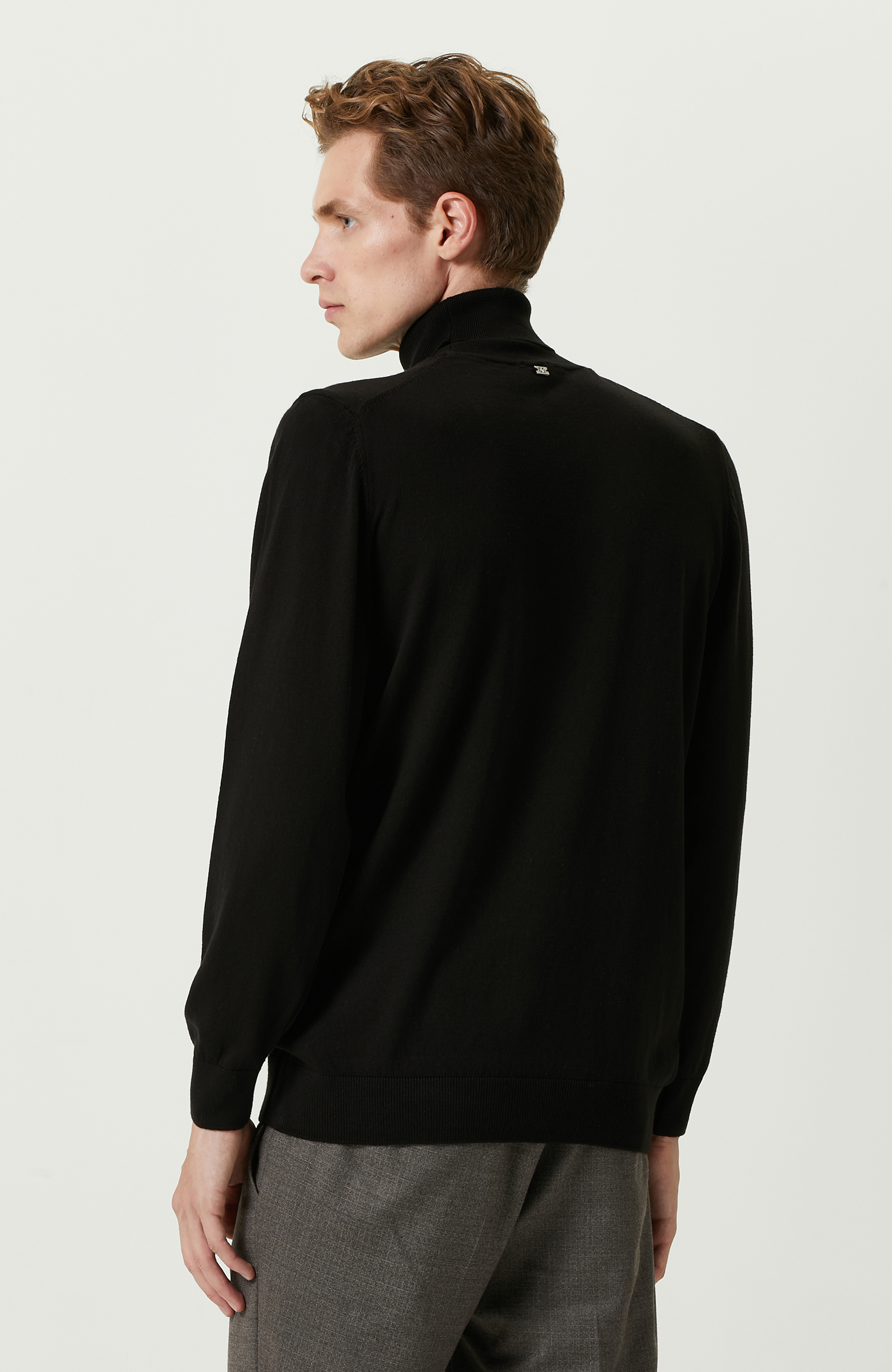 Siyah Balıkçı Yaka Uzun Kollu Kazak