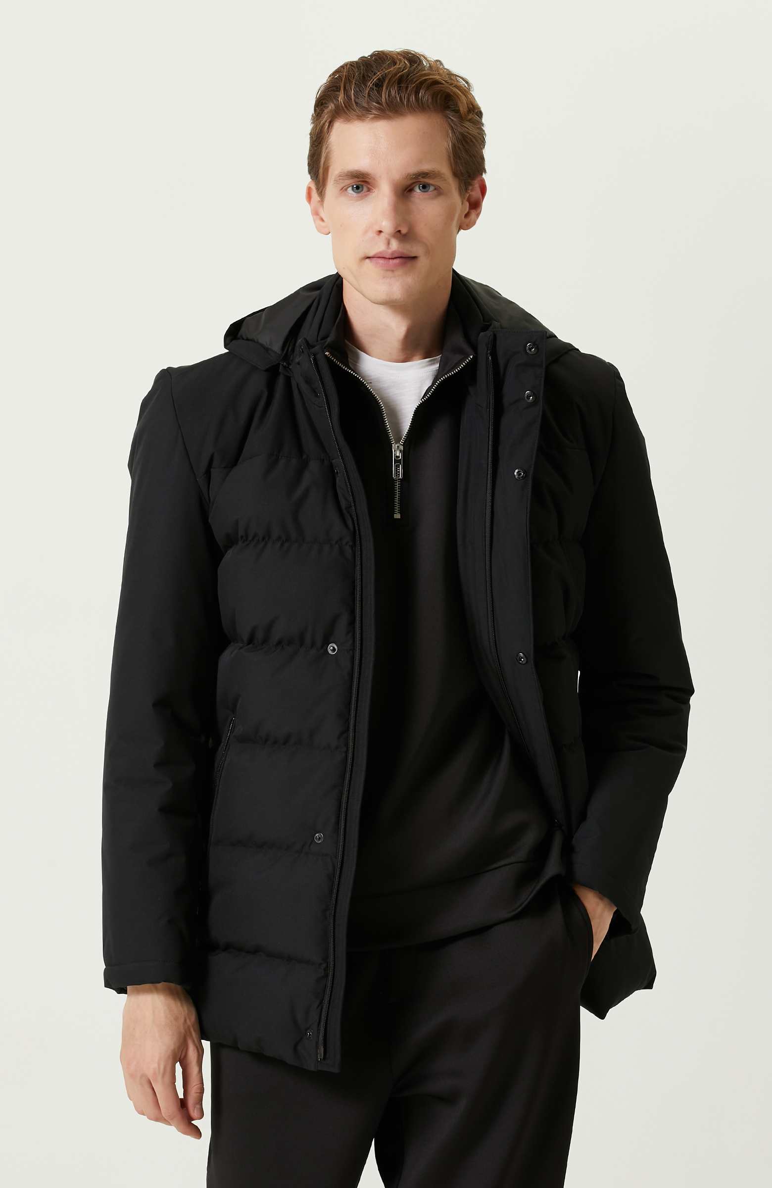 Siyah Kapitoneli Kaban