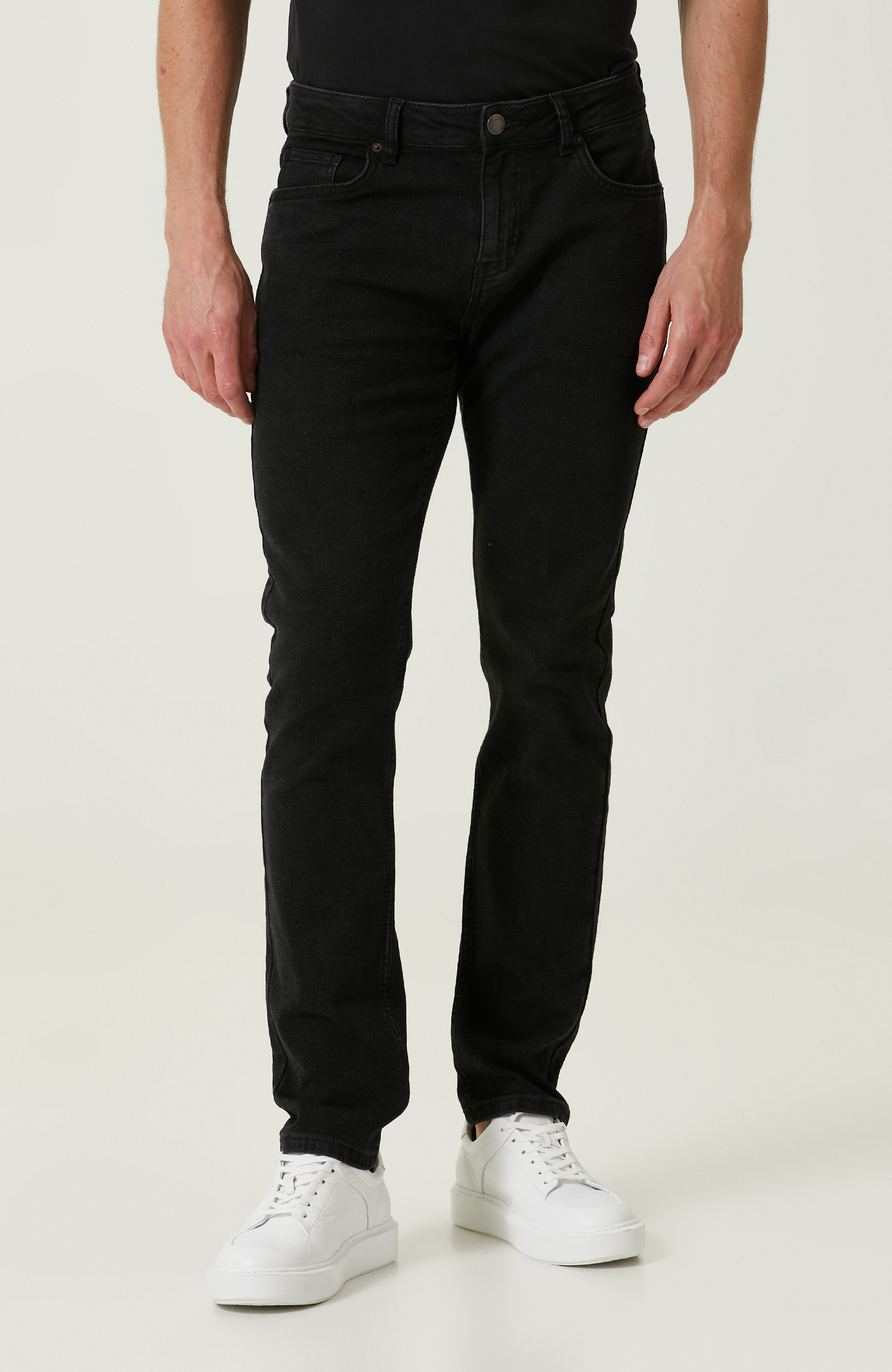 Düz Paça Denim Siyah Pantolon