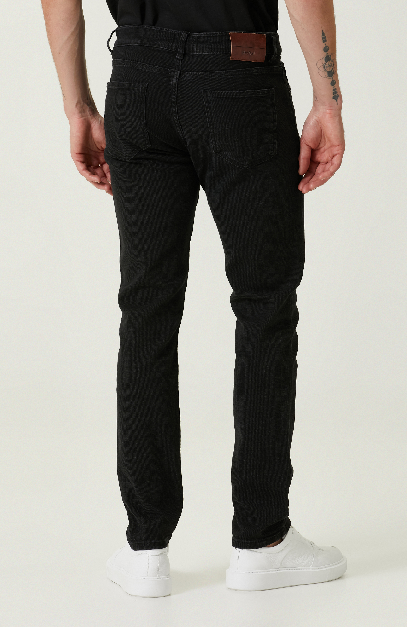 Düz Paça Denim Siyah Pantolon