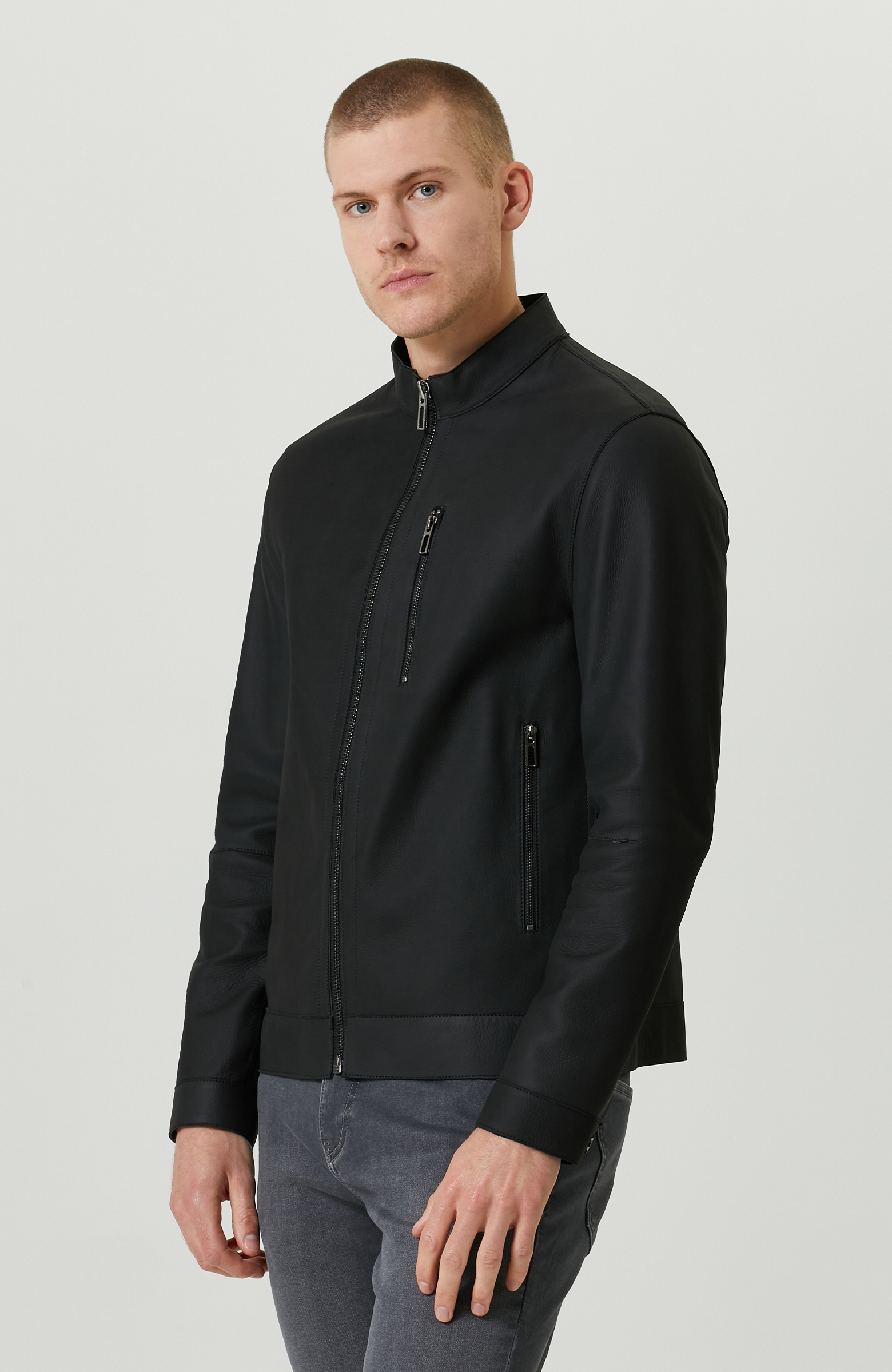 Siyah Dik Yaka Süet Deri Mont