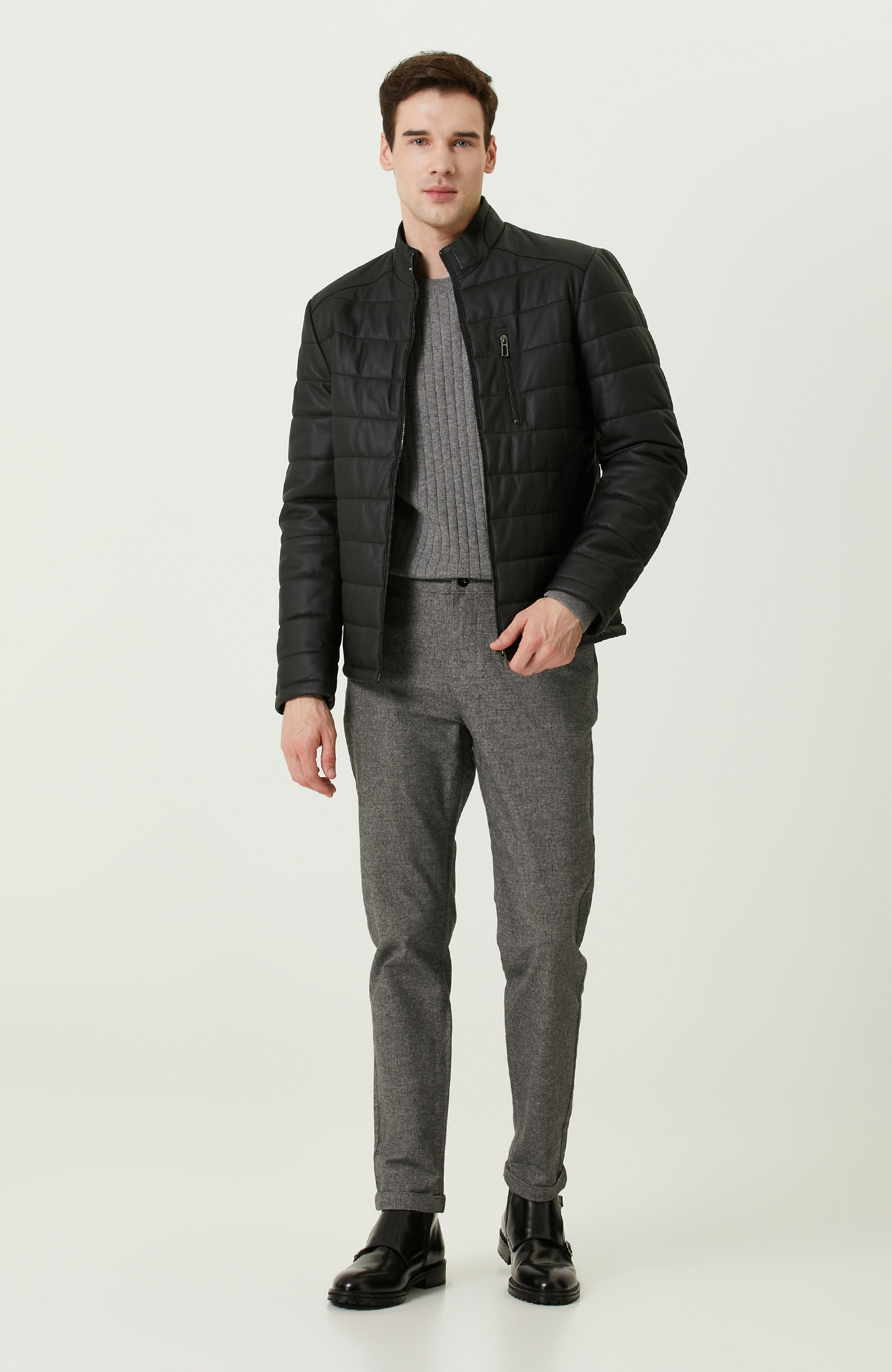 Dik Yaka Siyah Deri Mont