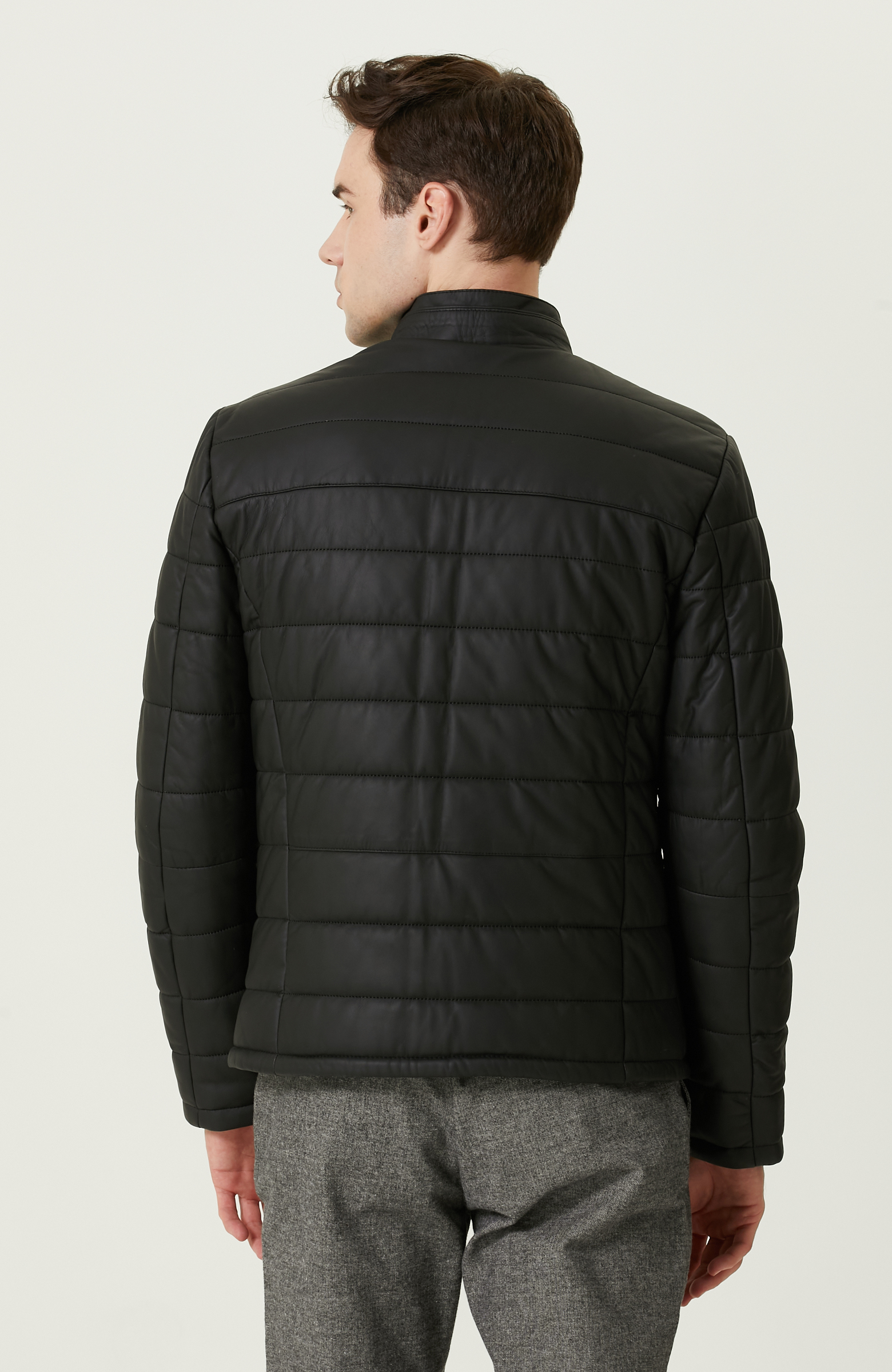 Dik Yaka Siyah Deri Mont