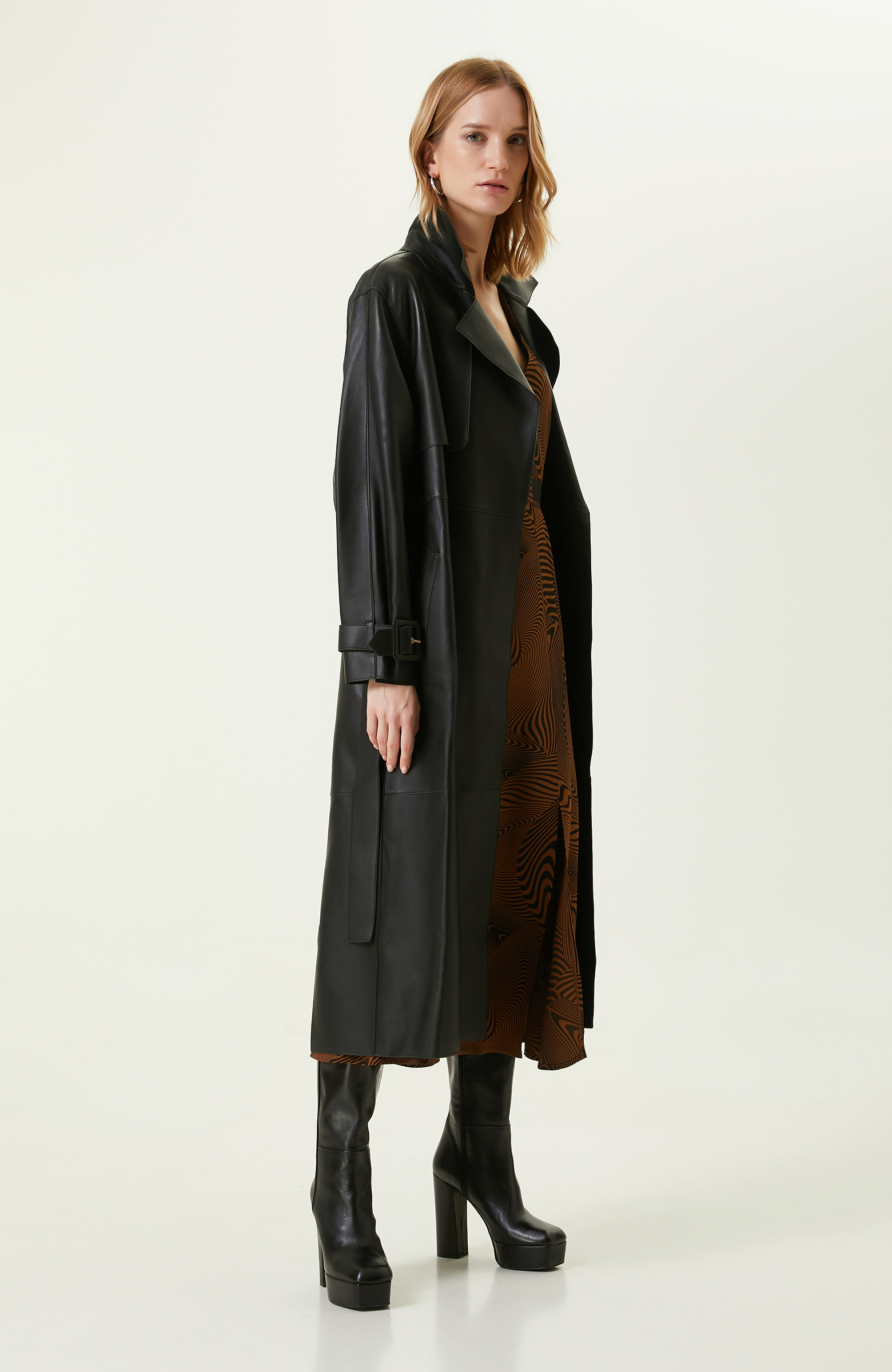 Siyah Kruvaze Deri Pardösü