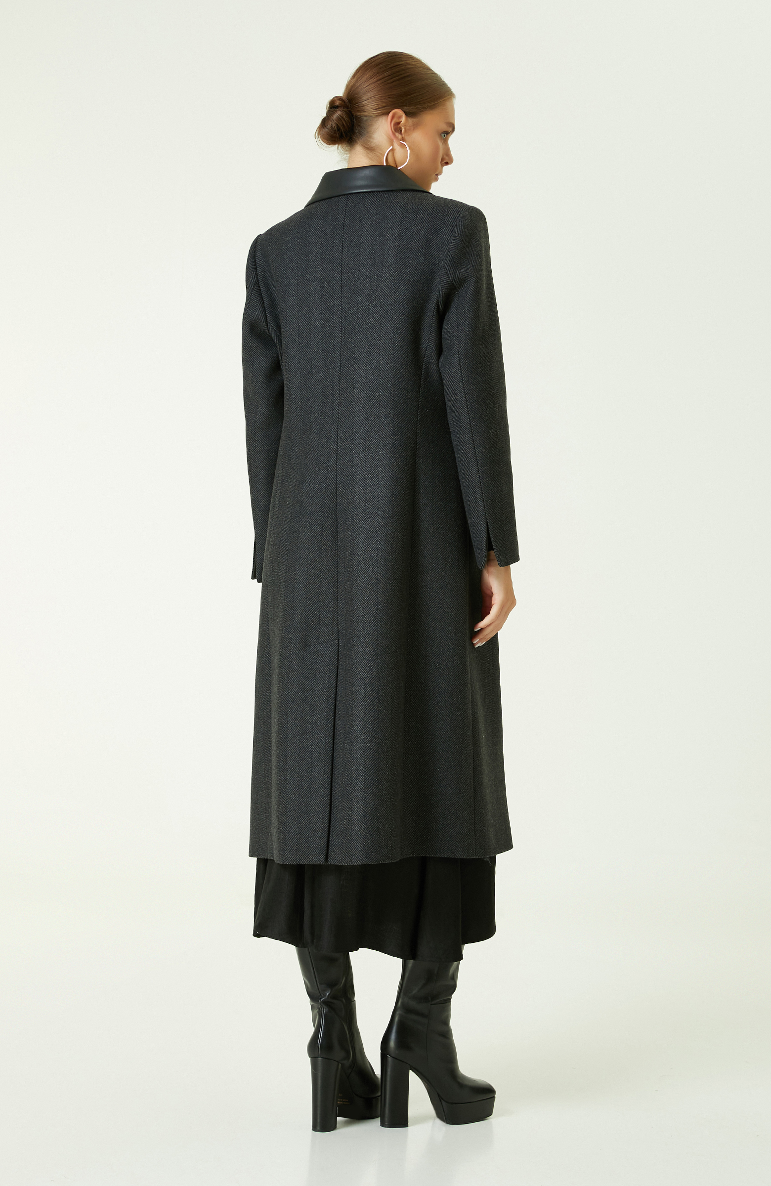 Antrasit Garni Detaylı Manto