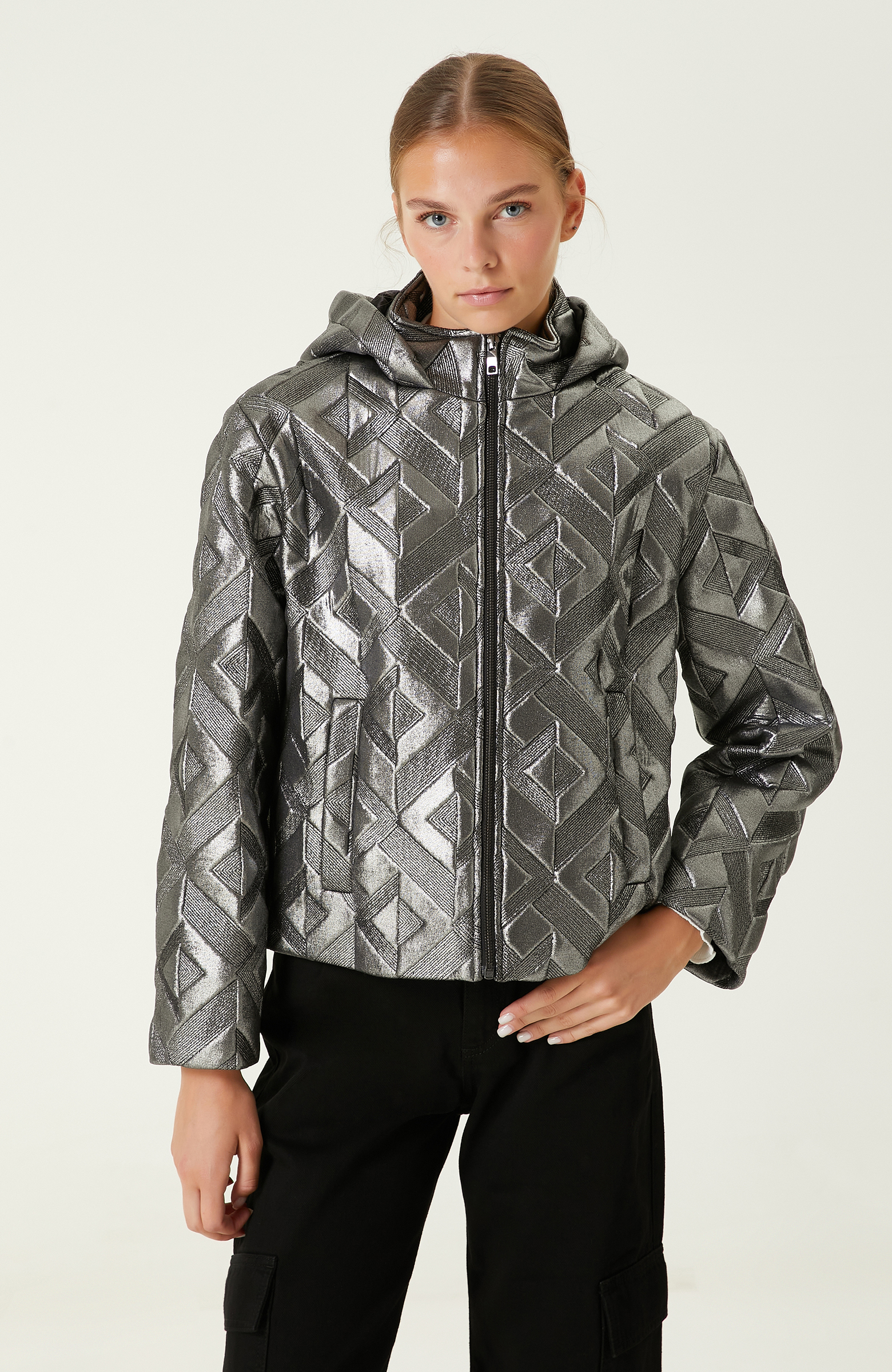 Silver (Gümüş Rengi) Kapüşonlu Kapitone Mont