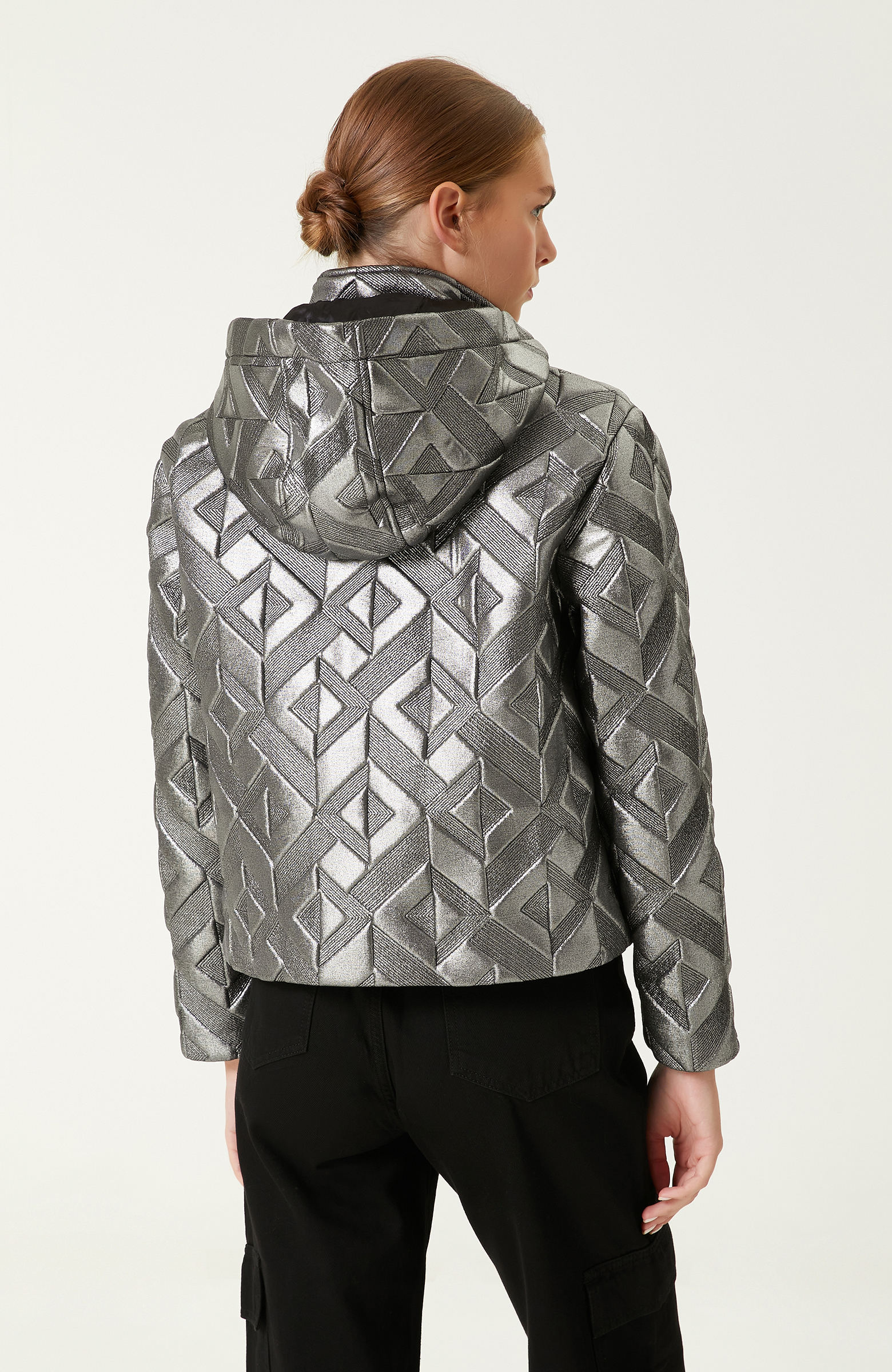 Silver (Gümüş Rengi) Kapüşonlu Kapitone Mont