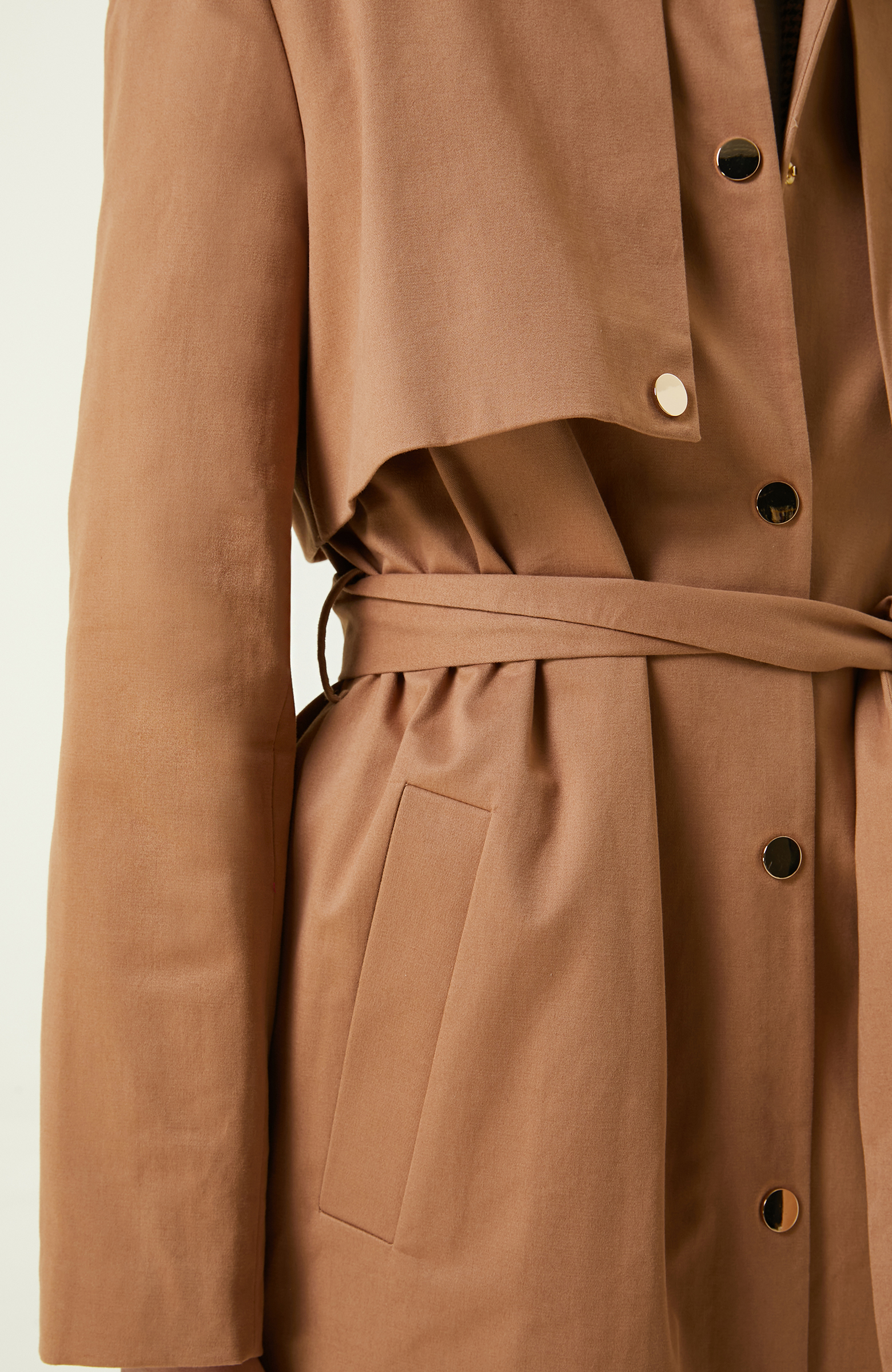 Bej Çıt Çıt Kapamalı Kemerli Trençkot