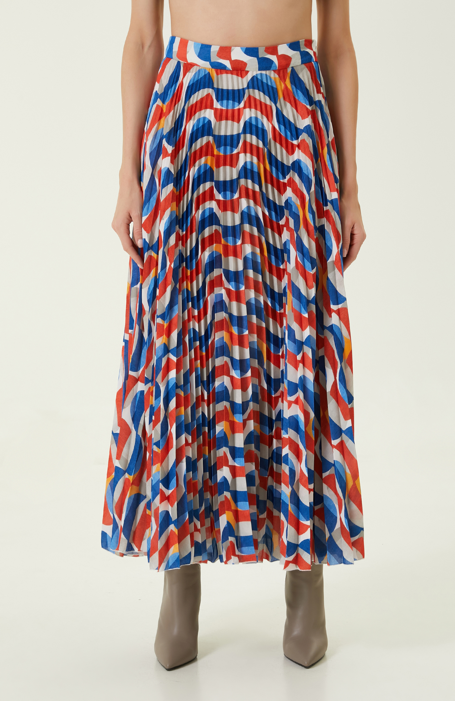 Beyaz Piliseli Uzun Etek