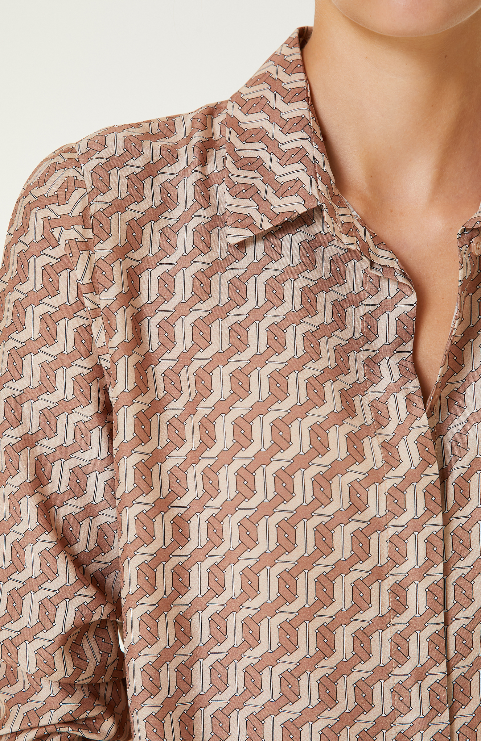 Bej Desenli Uzun Kollu Gömlek