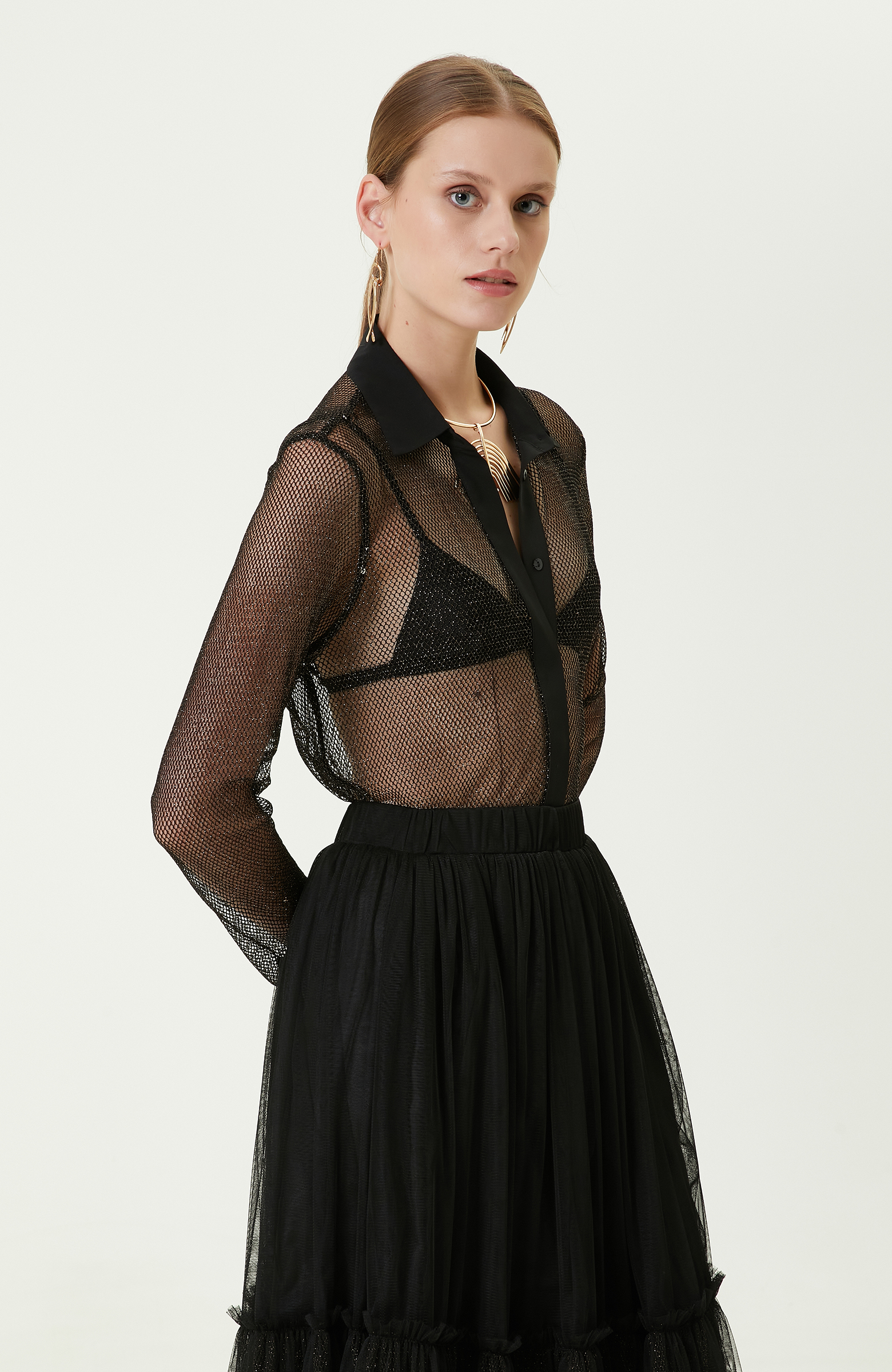 Uzun Kollu Siyah Gömlek