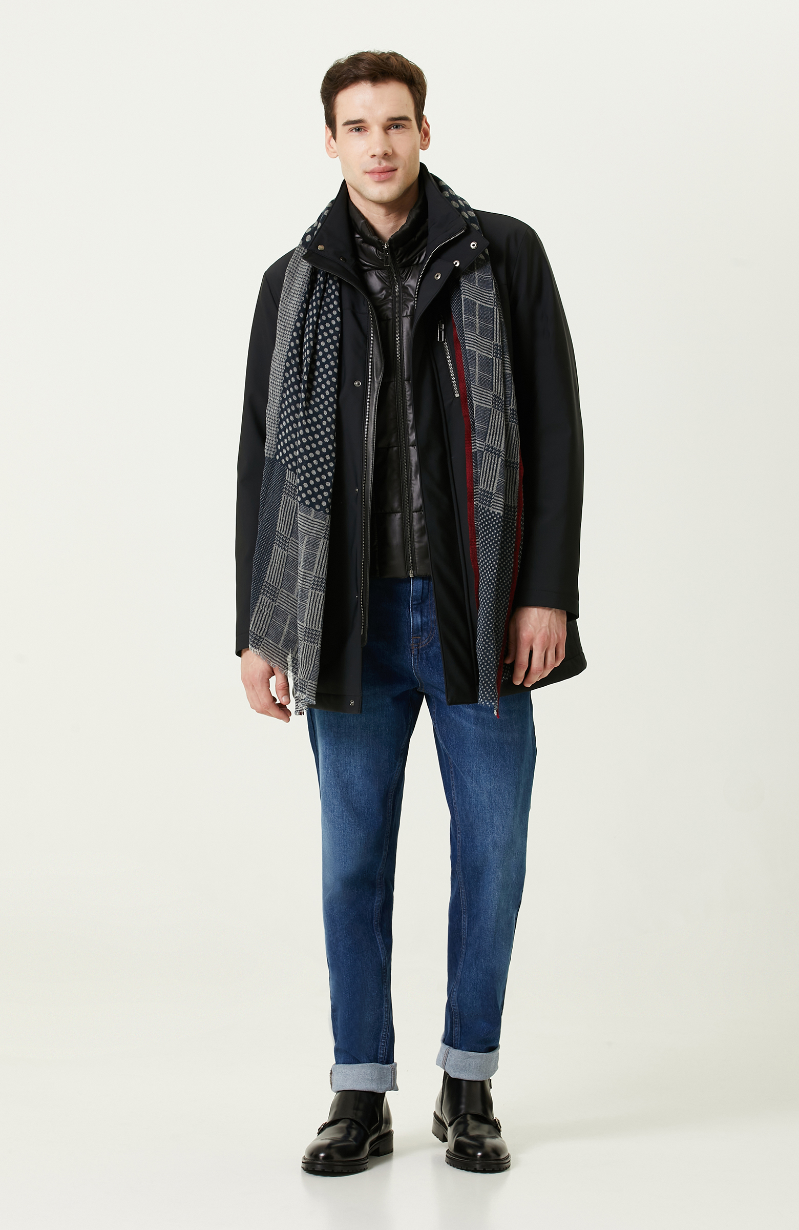 Yan Cepli Dik Yaka Siyah Kaban