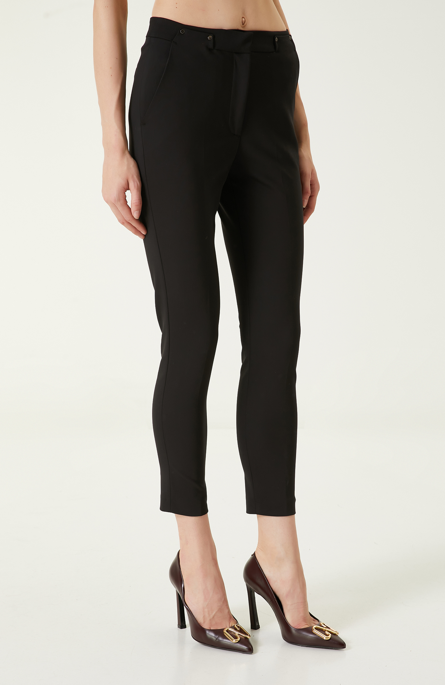 Siyah Düz Kesim Pantolon