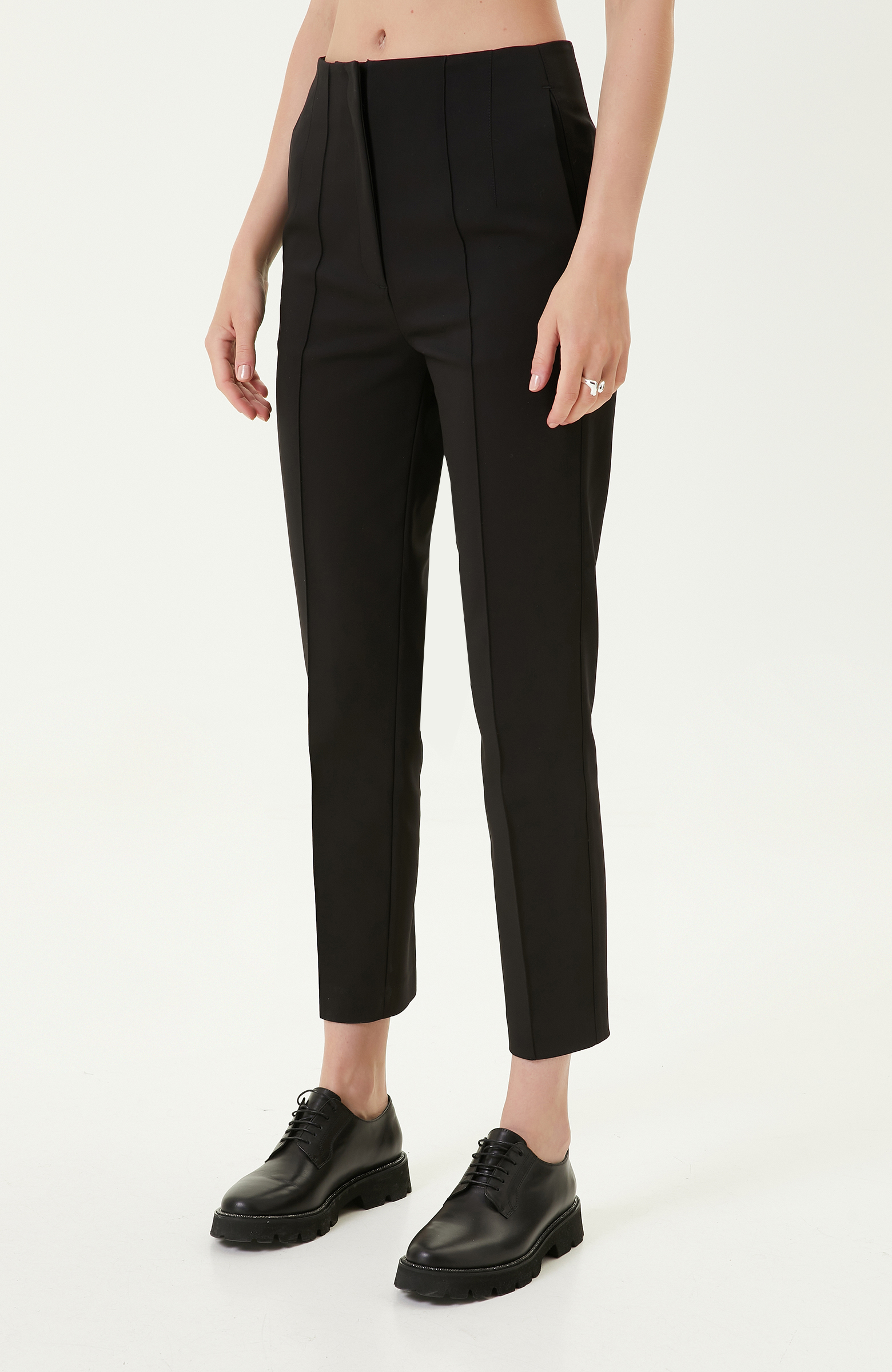 Kemersiz Düz Paça Siyah Pantolon