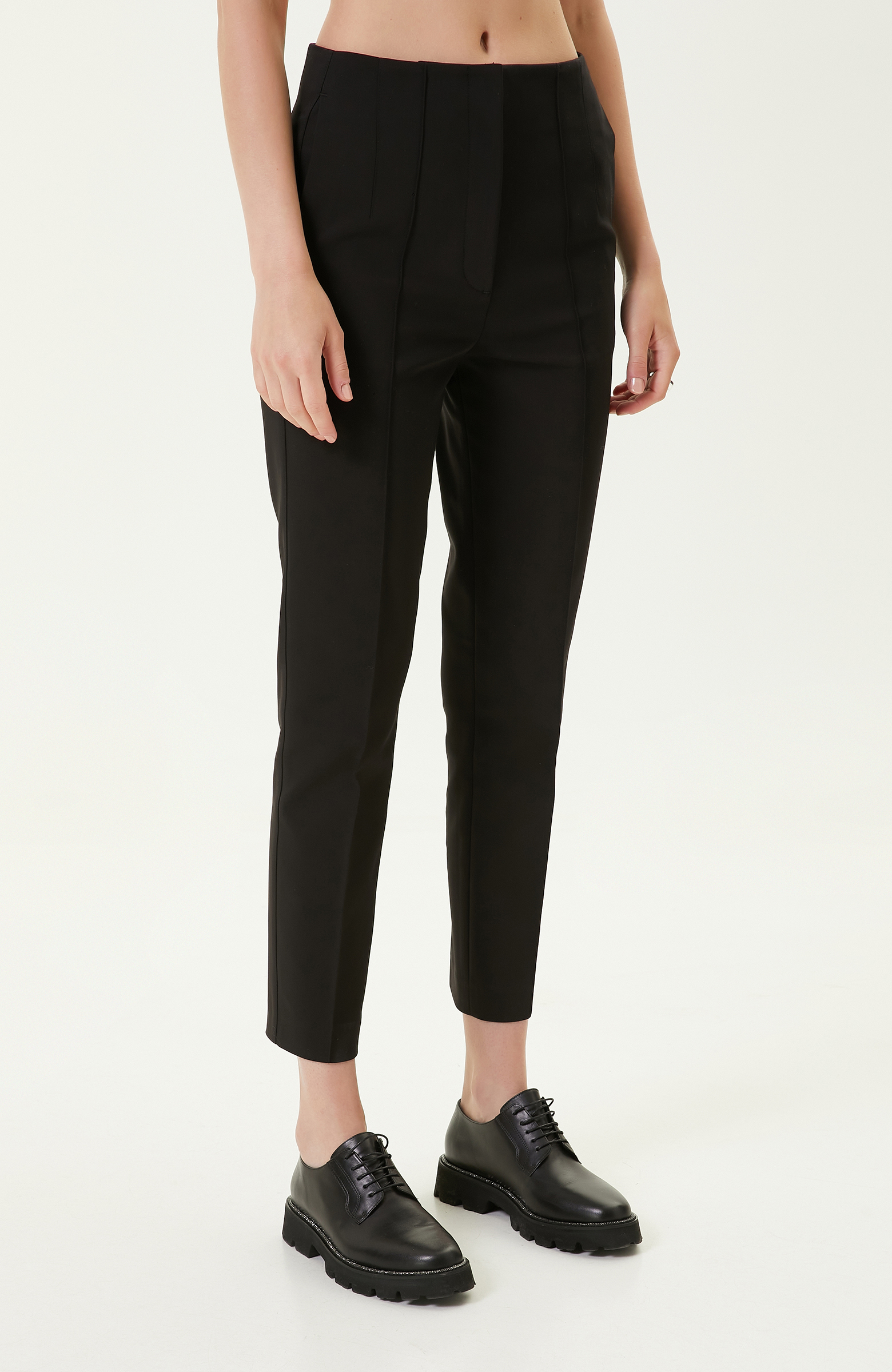 Kemersiz Düz Paça Siyah Pantolon