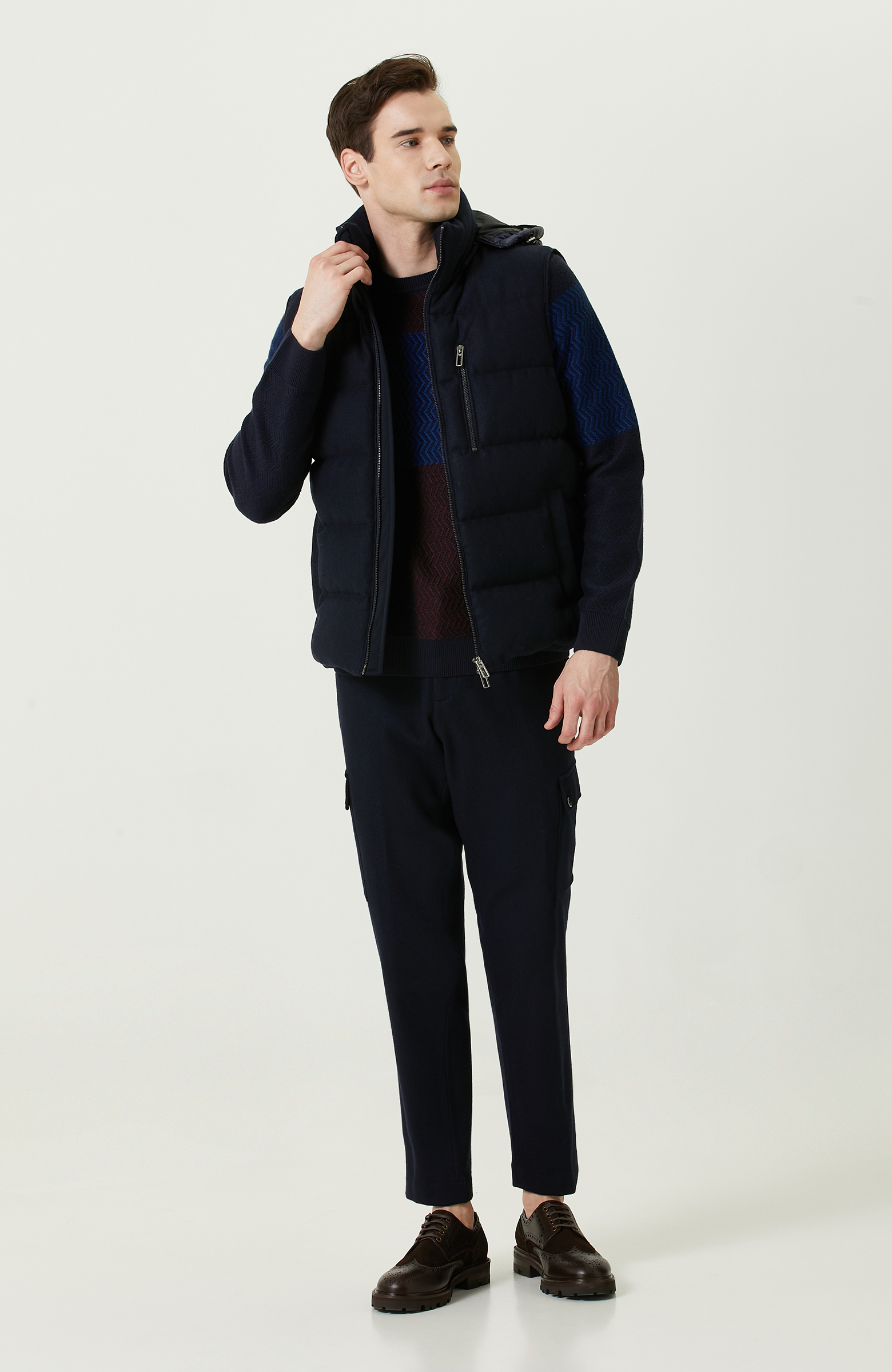 Lacivert Yan Cepli Kapüşon Yaka Yelek