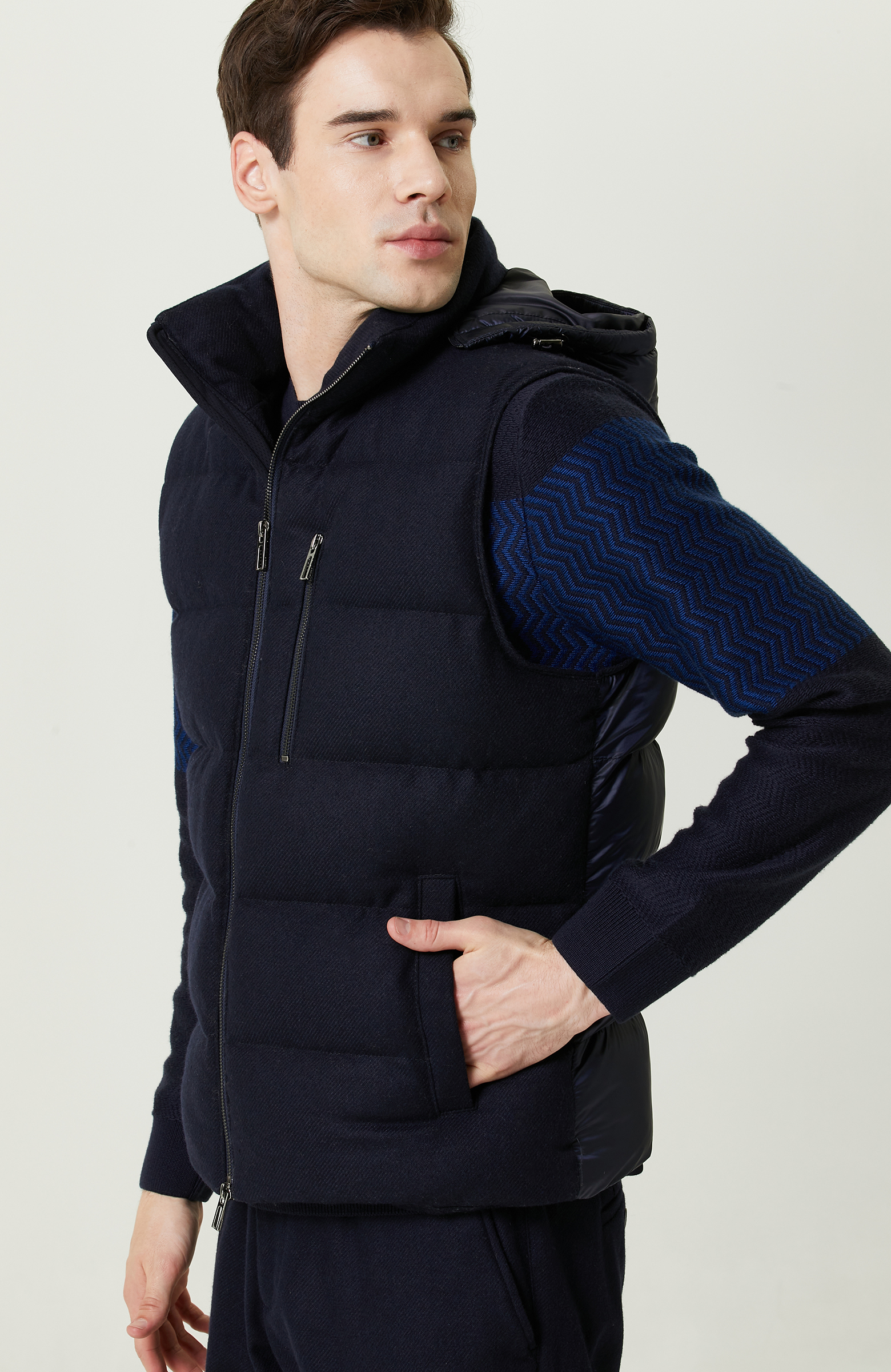 Lacivert Yan Cepli Kapüşon Yaka Yelek