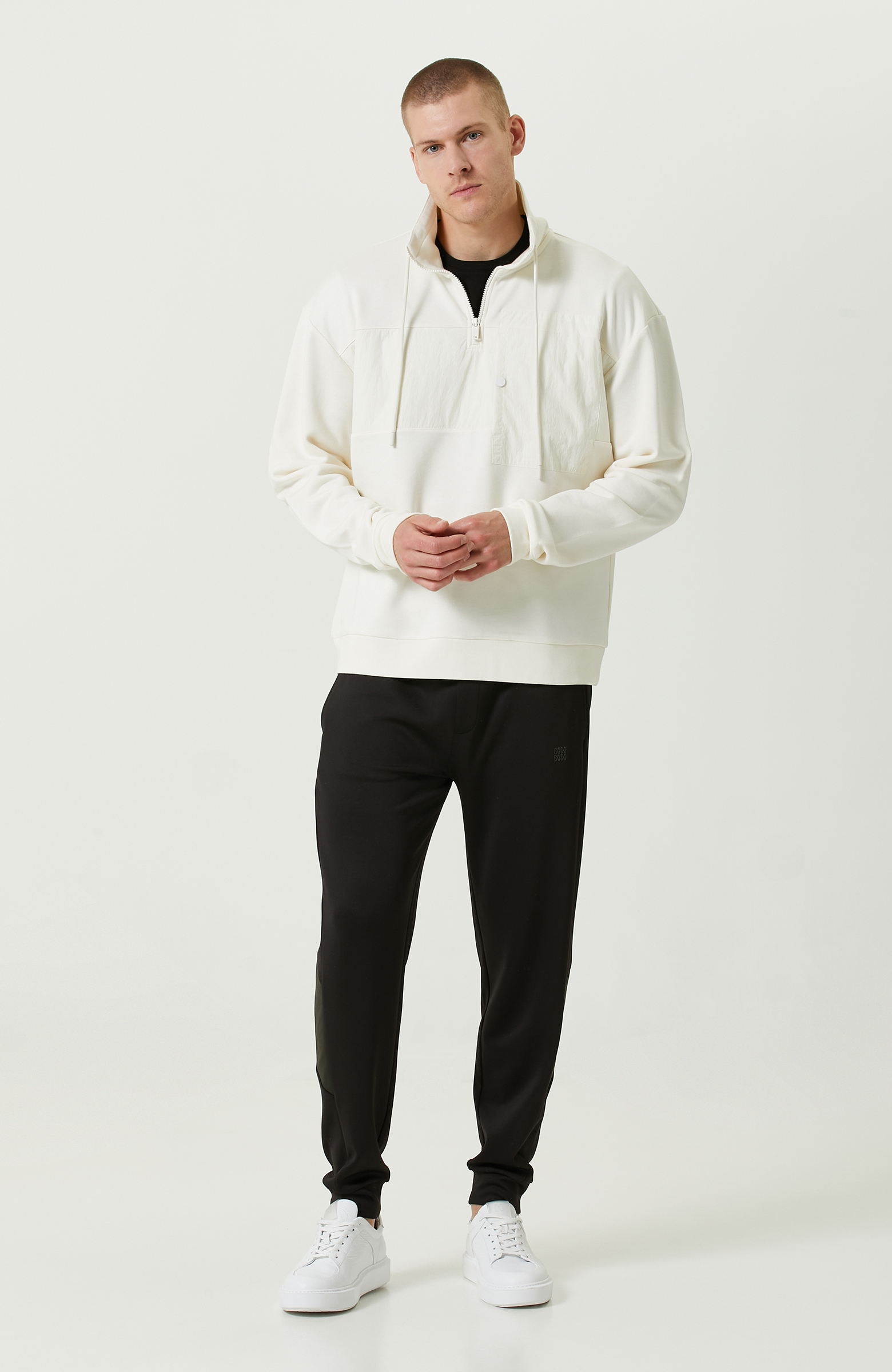 N-Tech Ekru Dik Yaka Sweatshirt_1