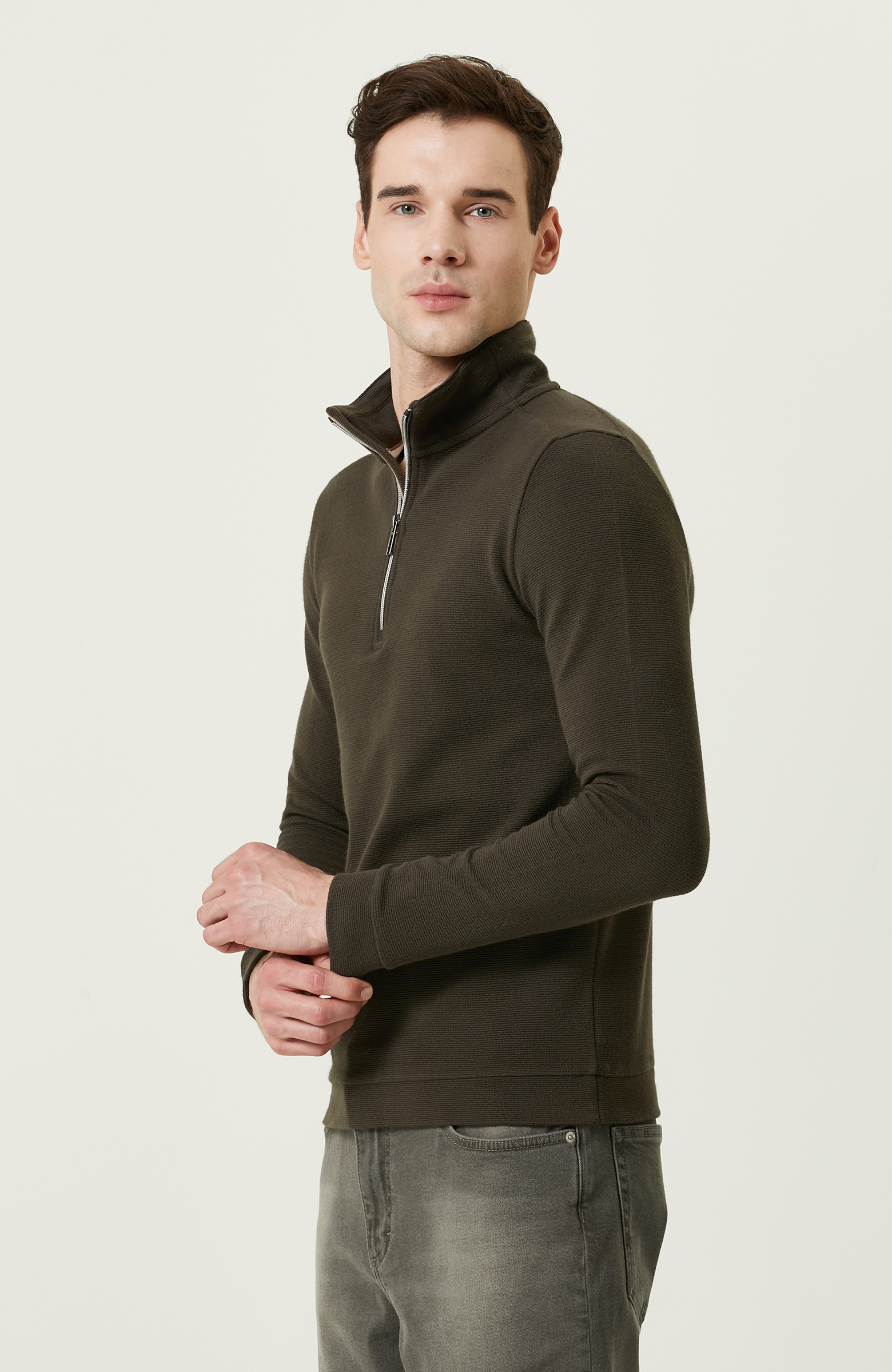 Fermuarlı Haki Dik Yaka Sweatshirt