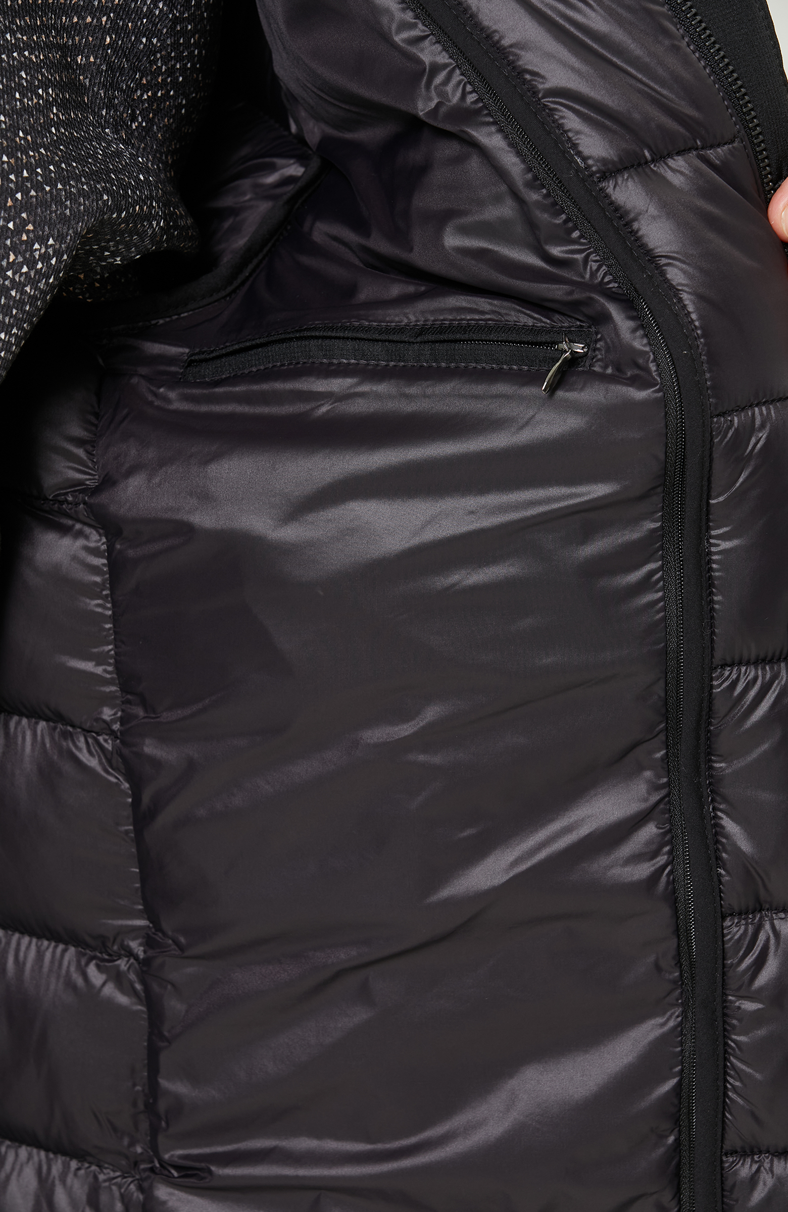 Yan Cep Fermuarlı Siyah Ceket