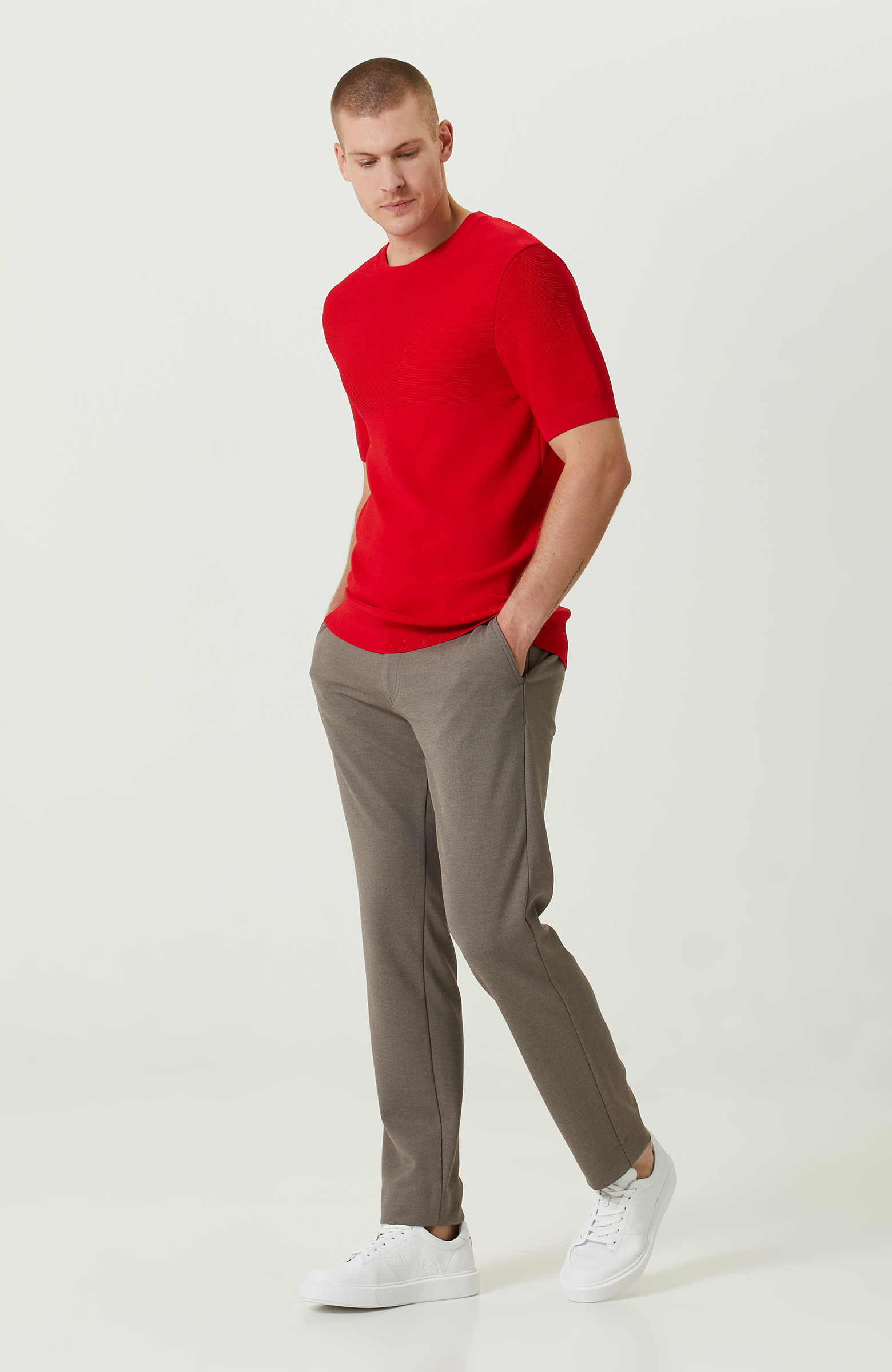 Kısa Kollu Kırmızı Çizgili Triko Kazak