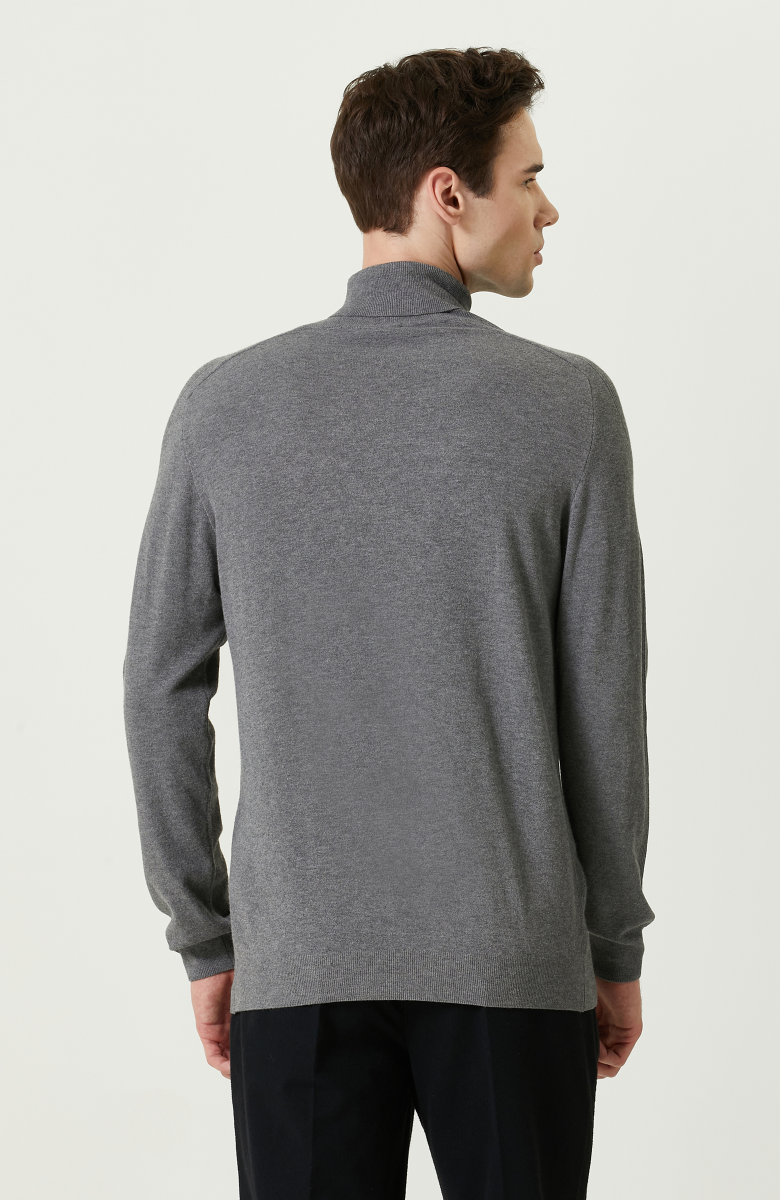 Gri Balıkçı Yaka Triko Kazak