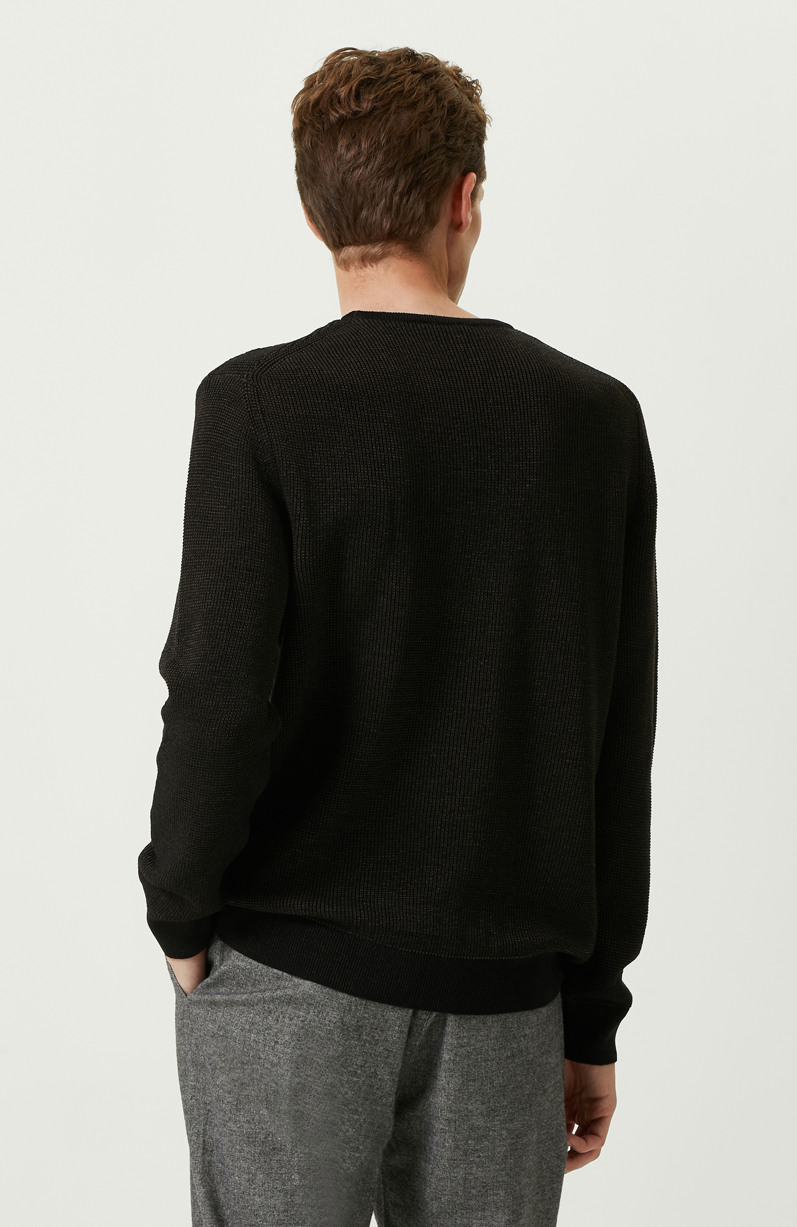 Siyah Jakarlı Triko Kazak