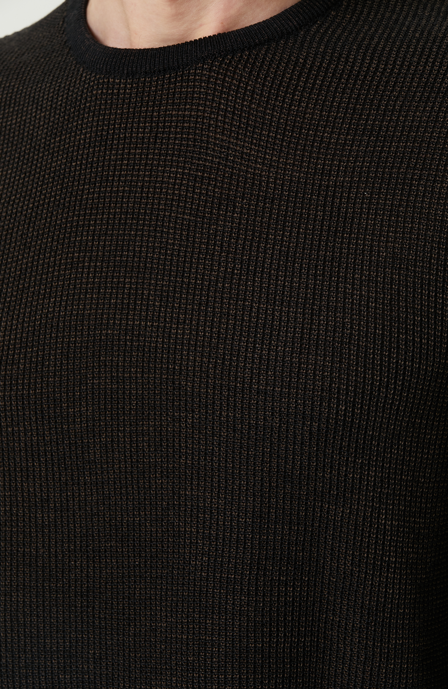 Siyah Jakarlı Triko Kazak