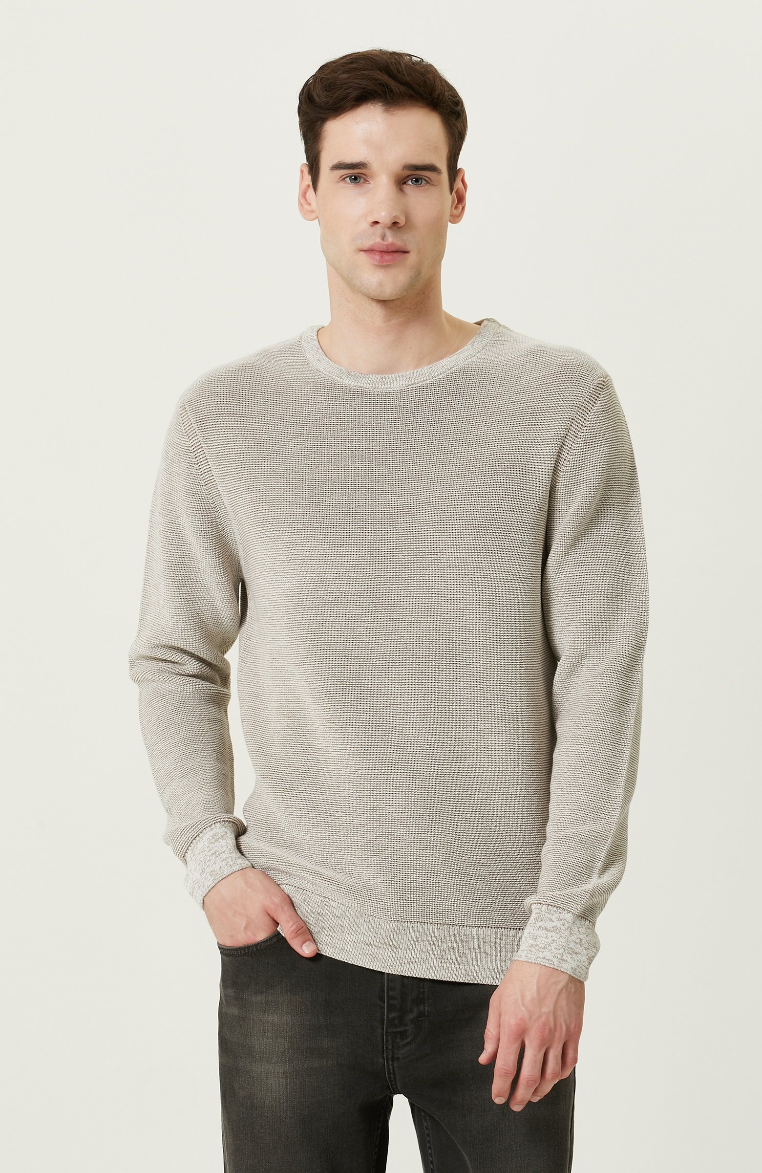 Ekru Bisiklet Yaka Jakarlı Triko Kazak