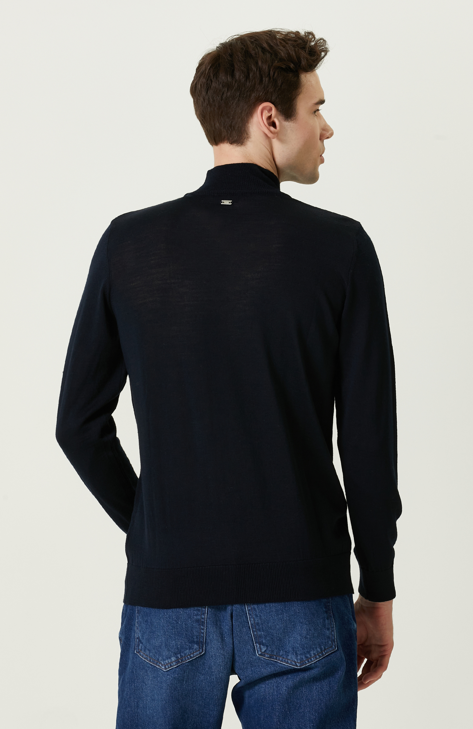 Yarım Balıkçı Yaka Lacivert Triko Kazak