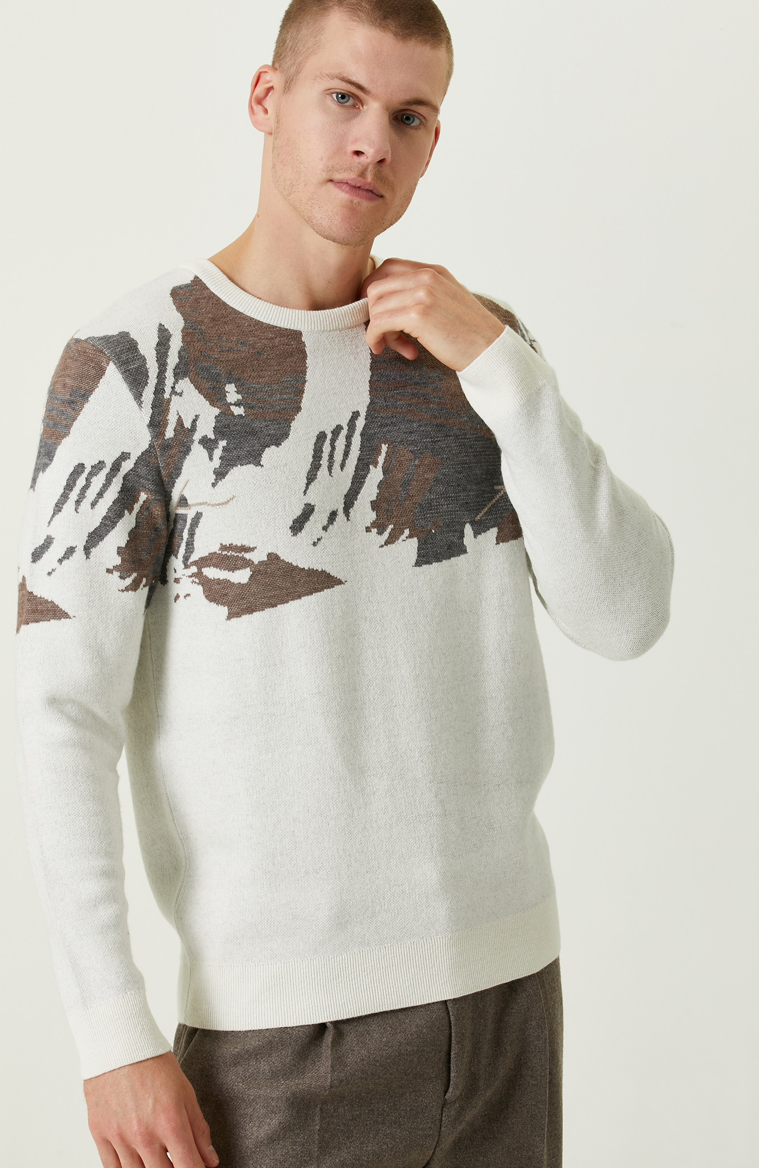 Ekru Geometrik Desenli Triko Kazak