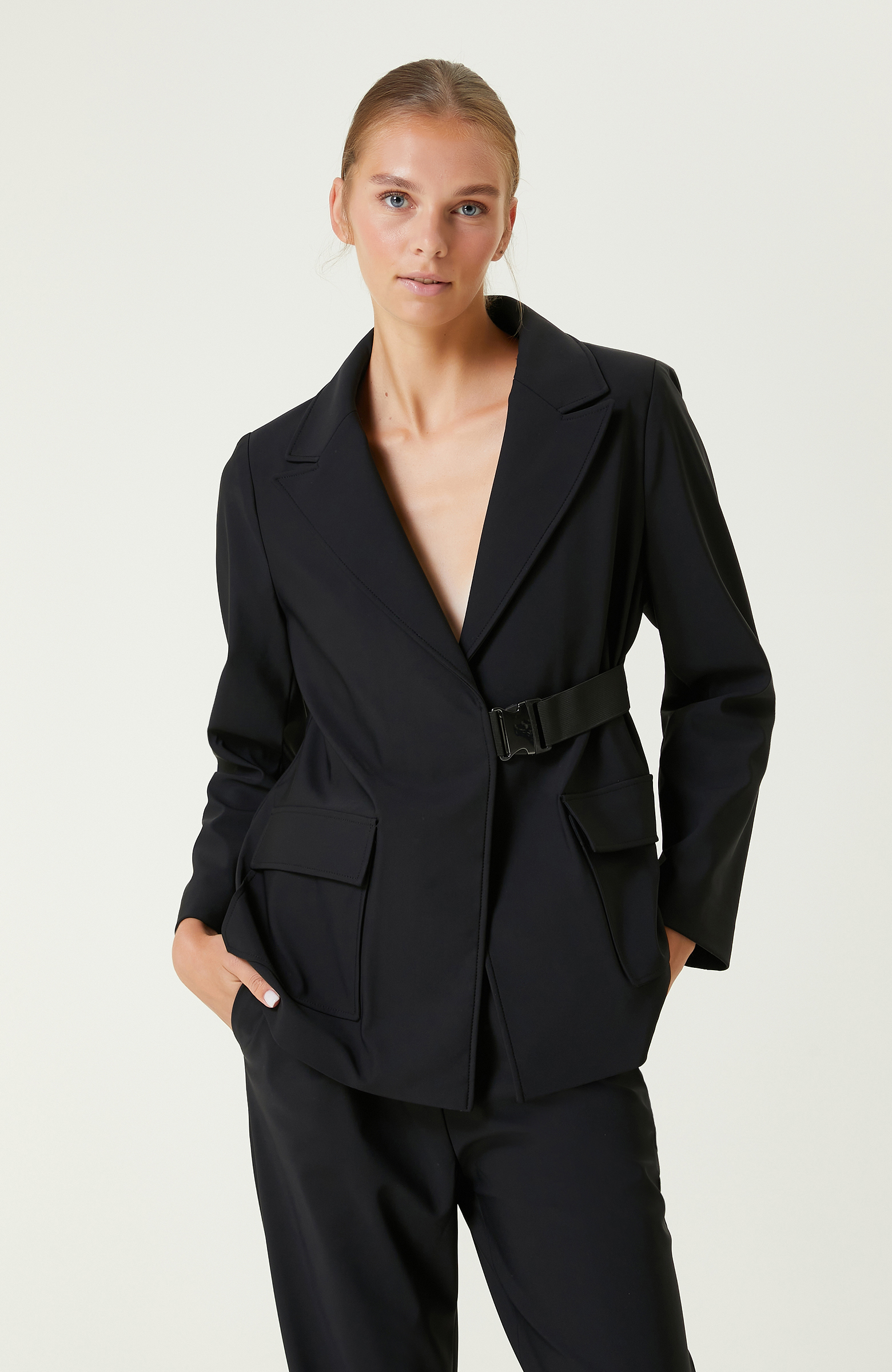 N-Tech Siyah Kemer Detaylı Ceket