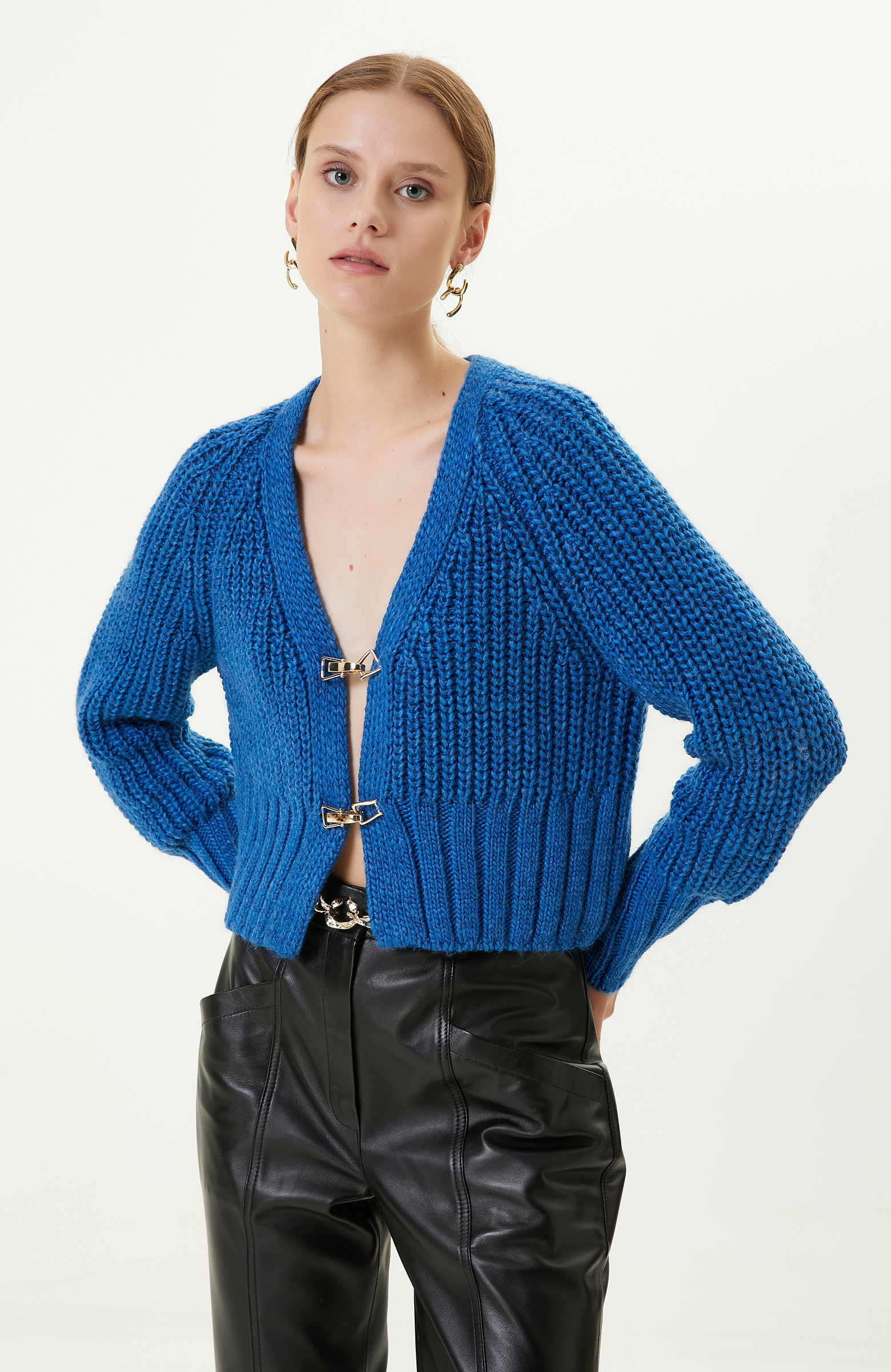 Mavi Uzun Kollu V Yaka Hırka