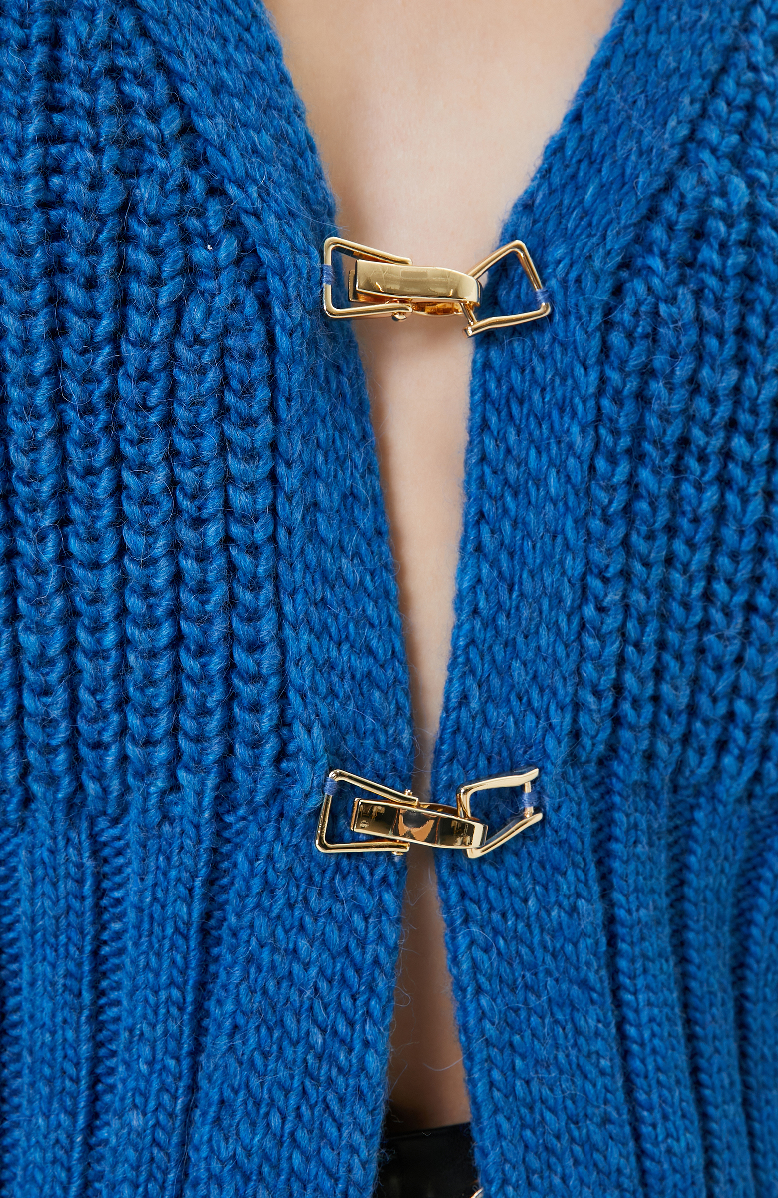 Mavi Uzun Kollu V Yaka Hırka