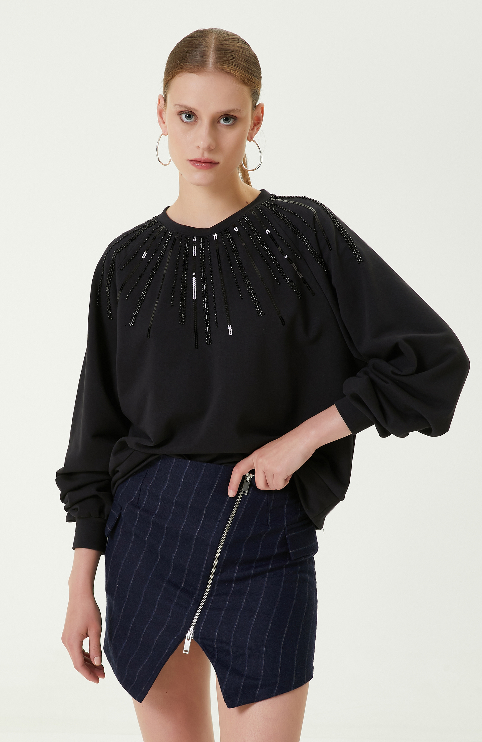 Siyah Bisiklet Yaka Penye Sweatshirt