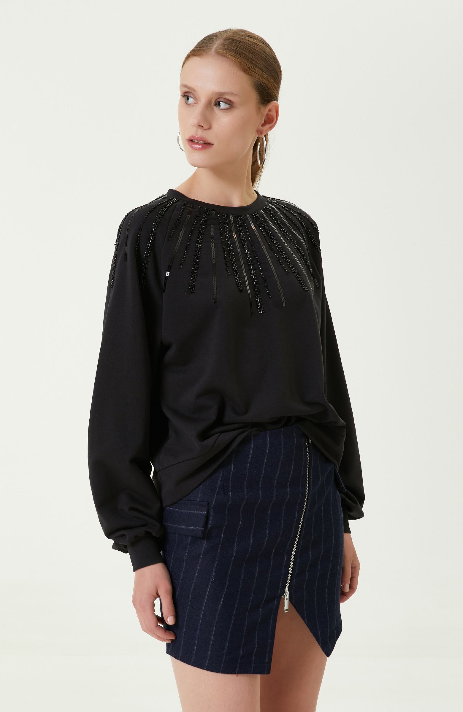 Siyah Bisiklet Yaka Penye Sweatshirt