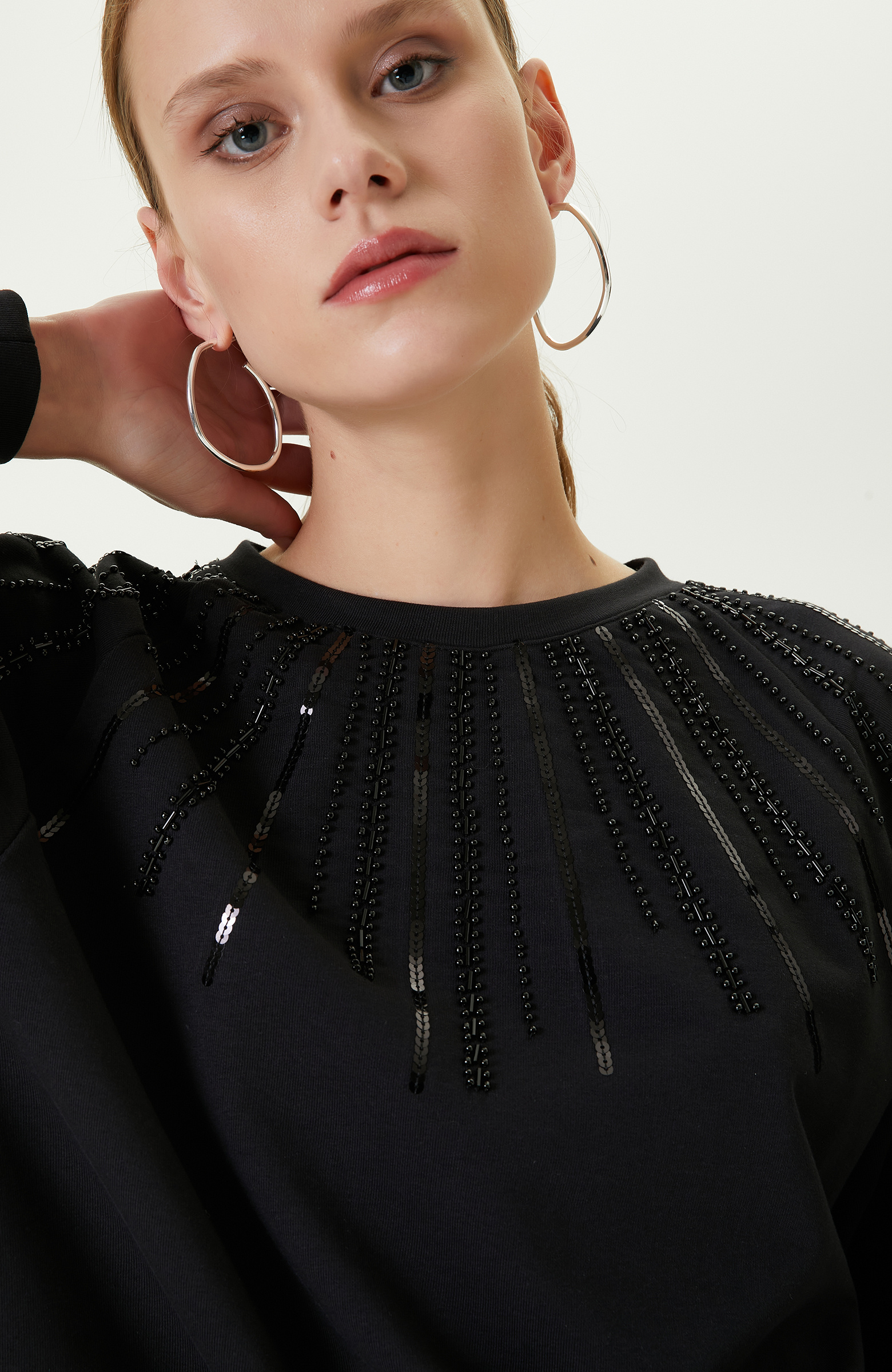 Siyah Bisiklet Yaka Penye Sweatshirt