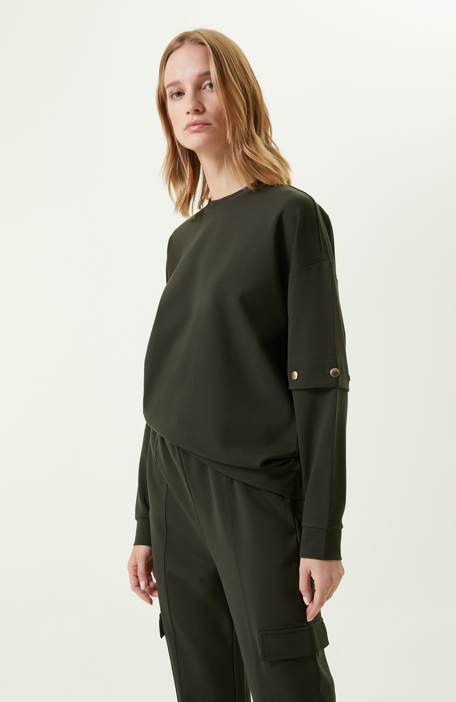 Haki Kolu Çıtçıt Detaylı Sweatshirt