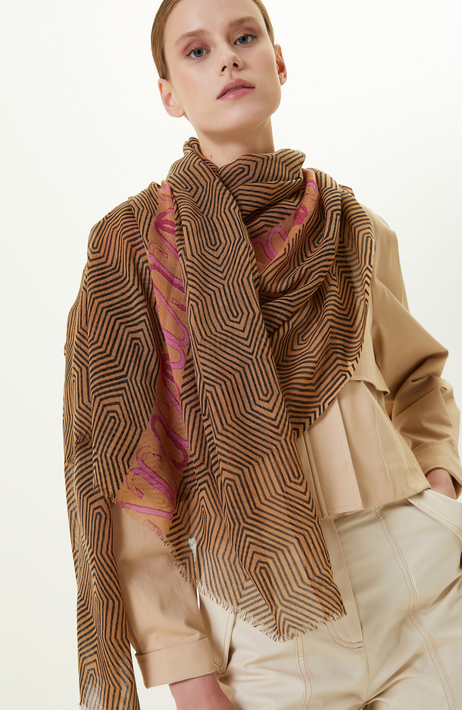 Kahverengi Kadın Yün Şal