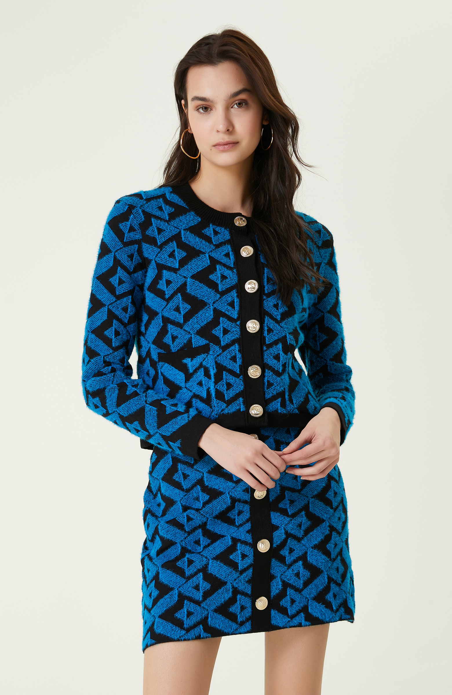 Siyah Mavi Desenli Bisiklet Yaka Triko Ceket