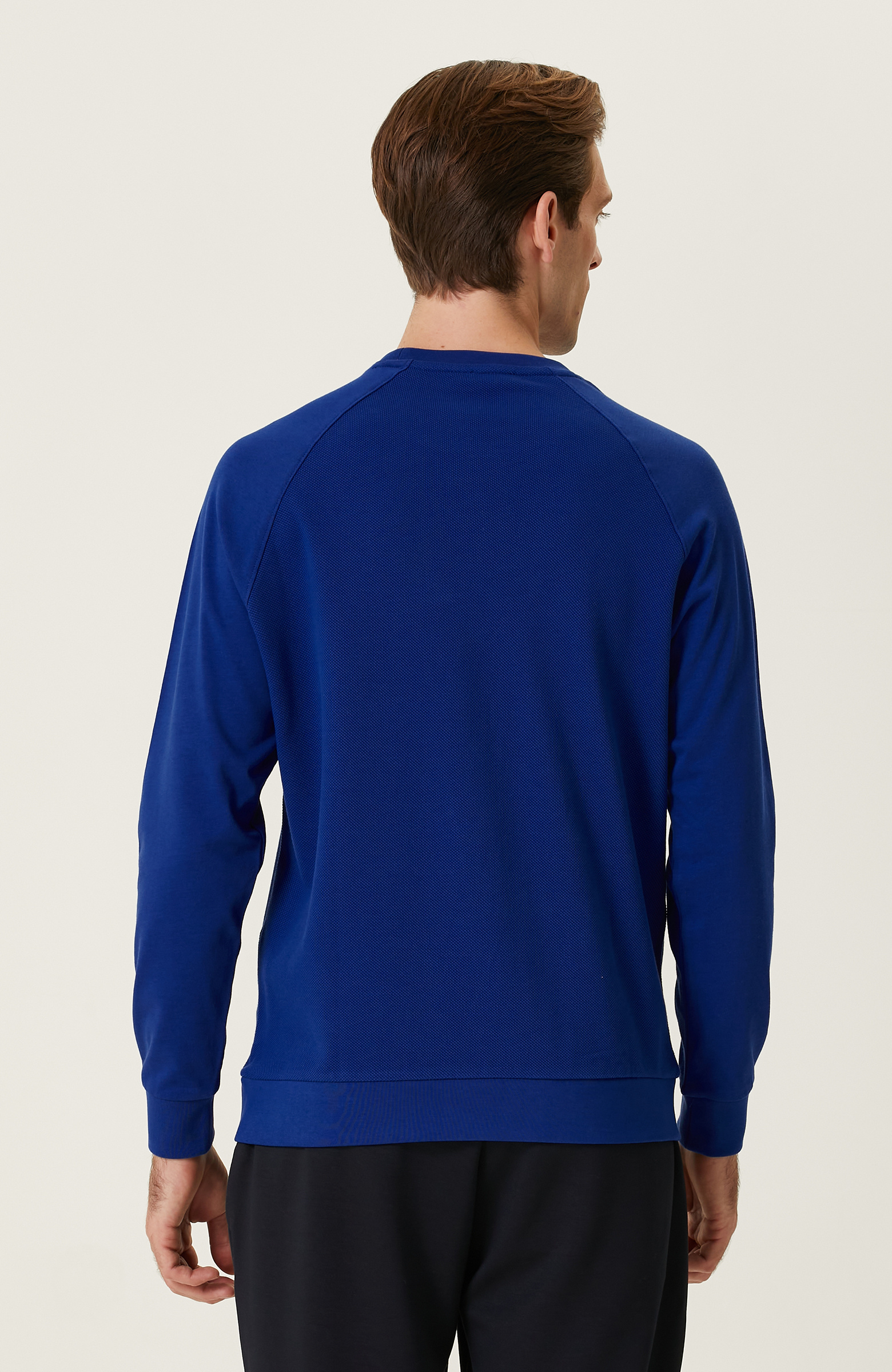 Saks Sweatshirt