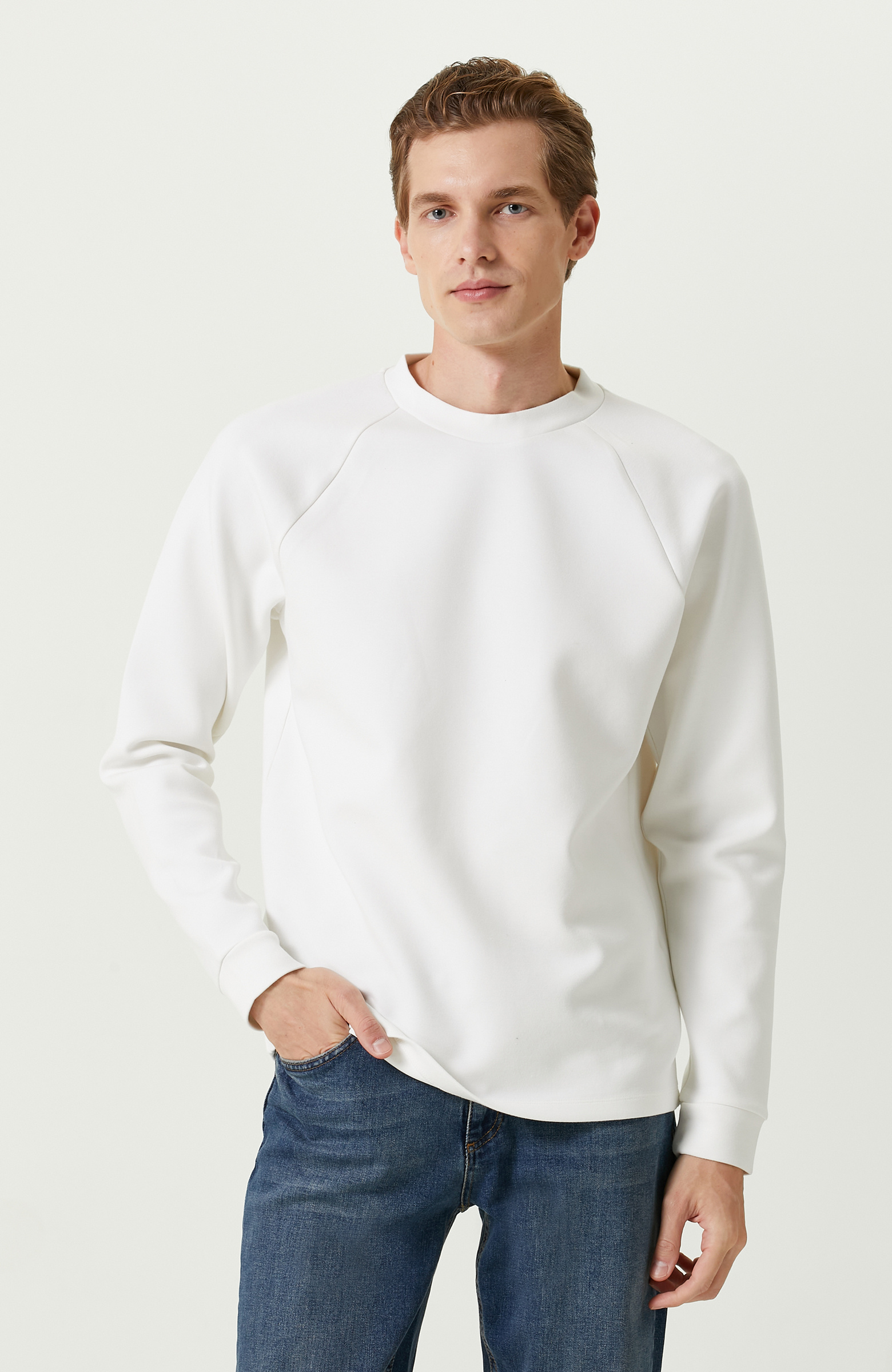 Ekru Bisiklet Yaka Sweatshirt