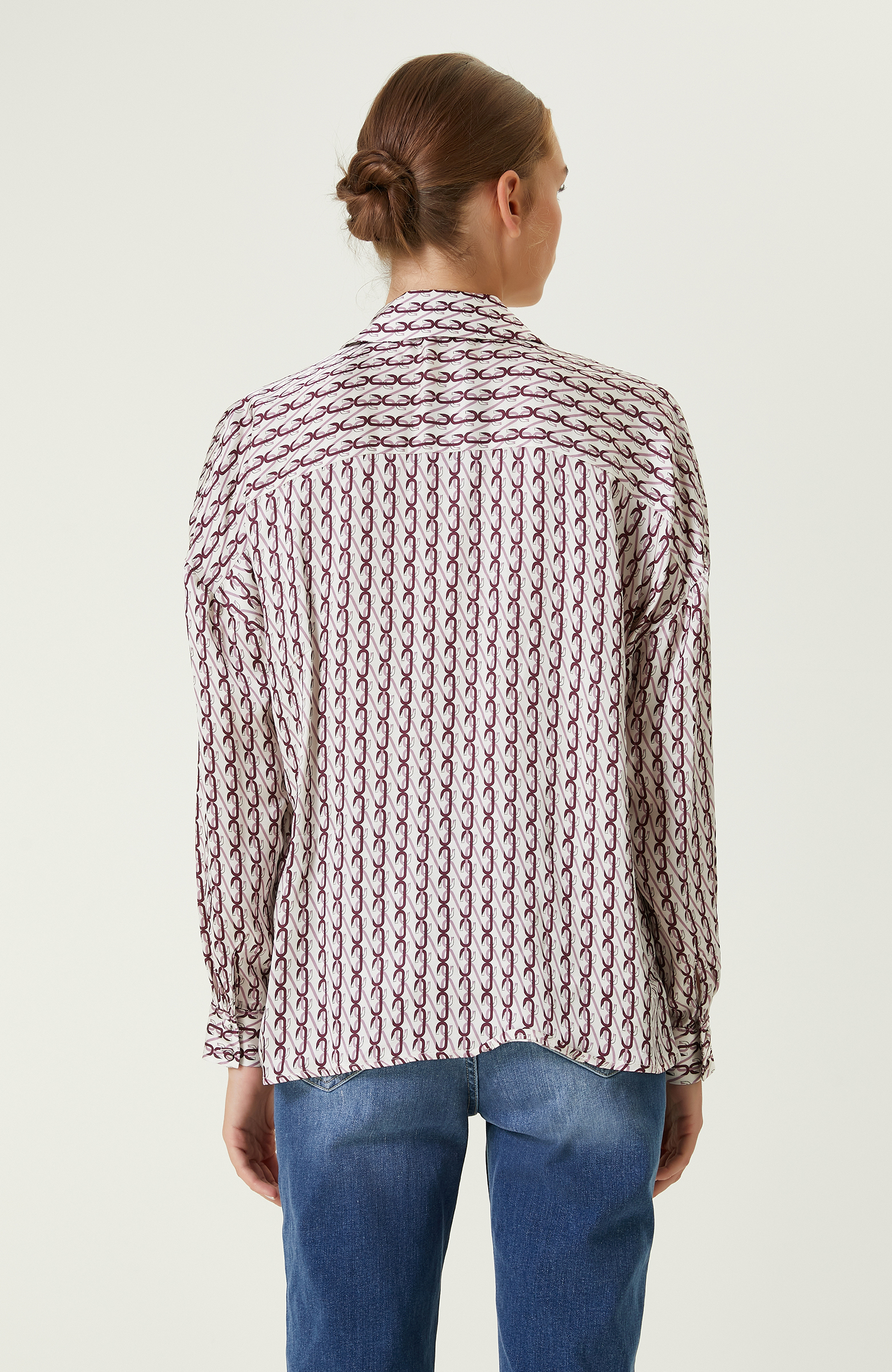 Ekru Bordo Logo Desenli Gömlek