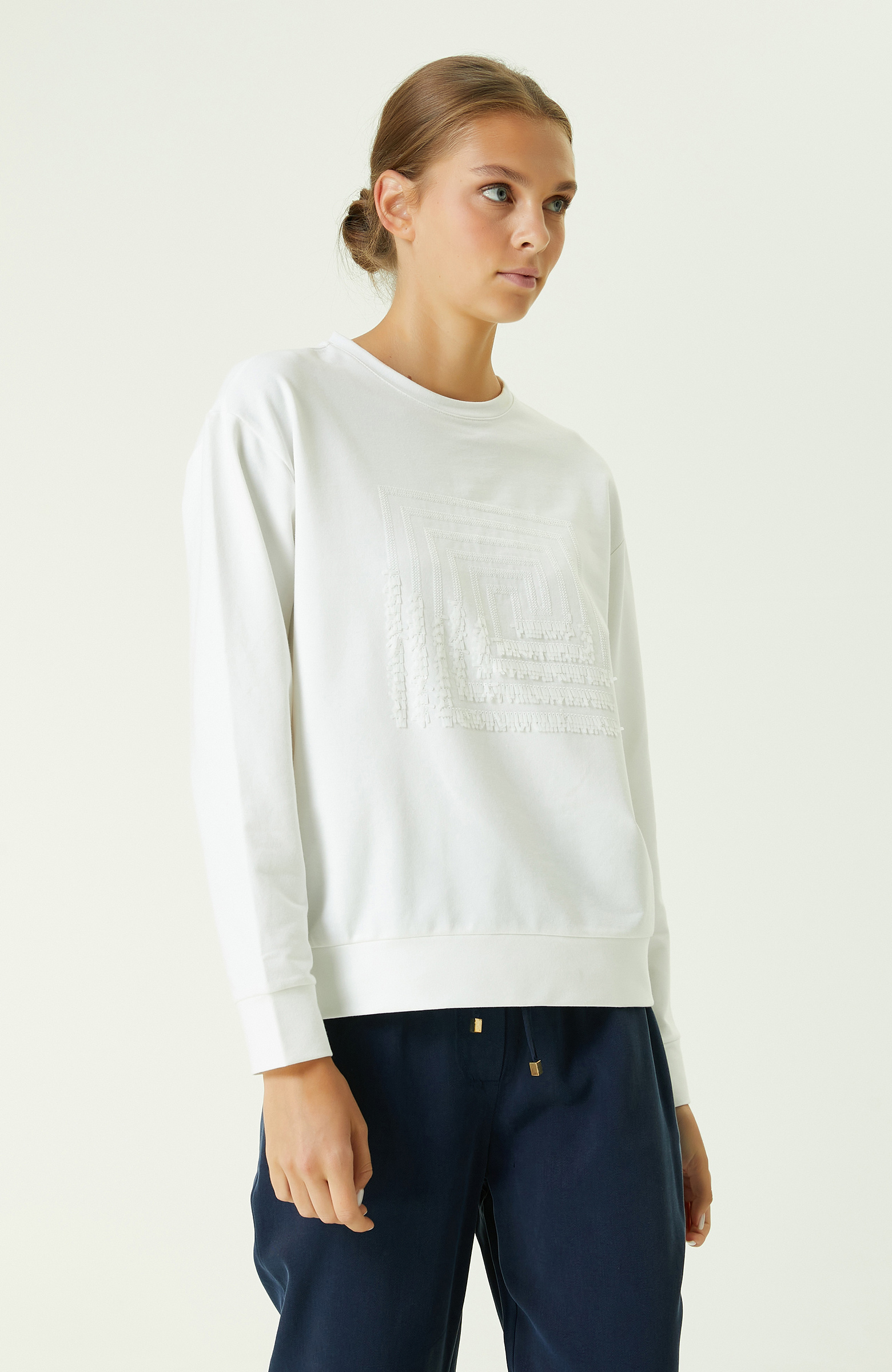 Ekru Payet İşlemeli Sweatshirt