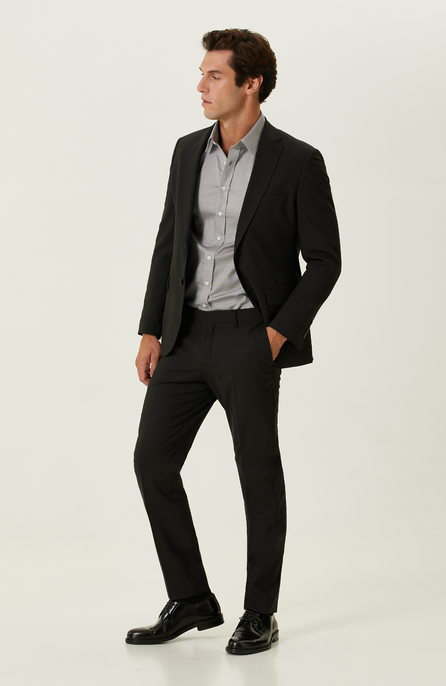 Siyah Pötikare Desenli Takım Elbise