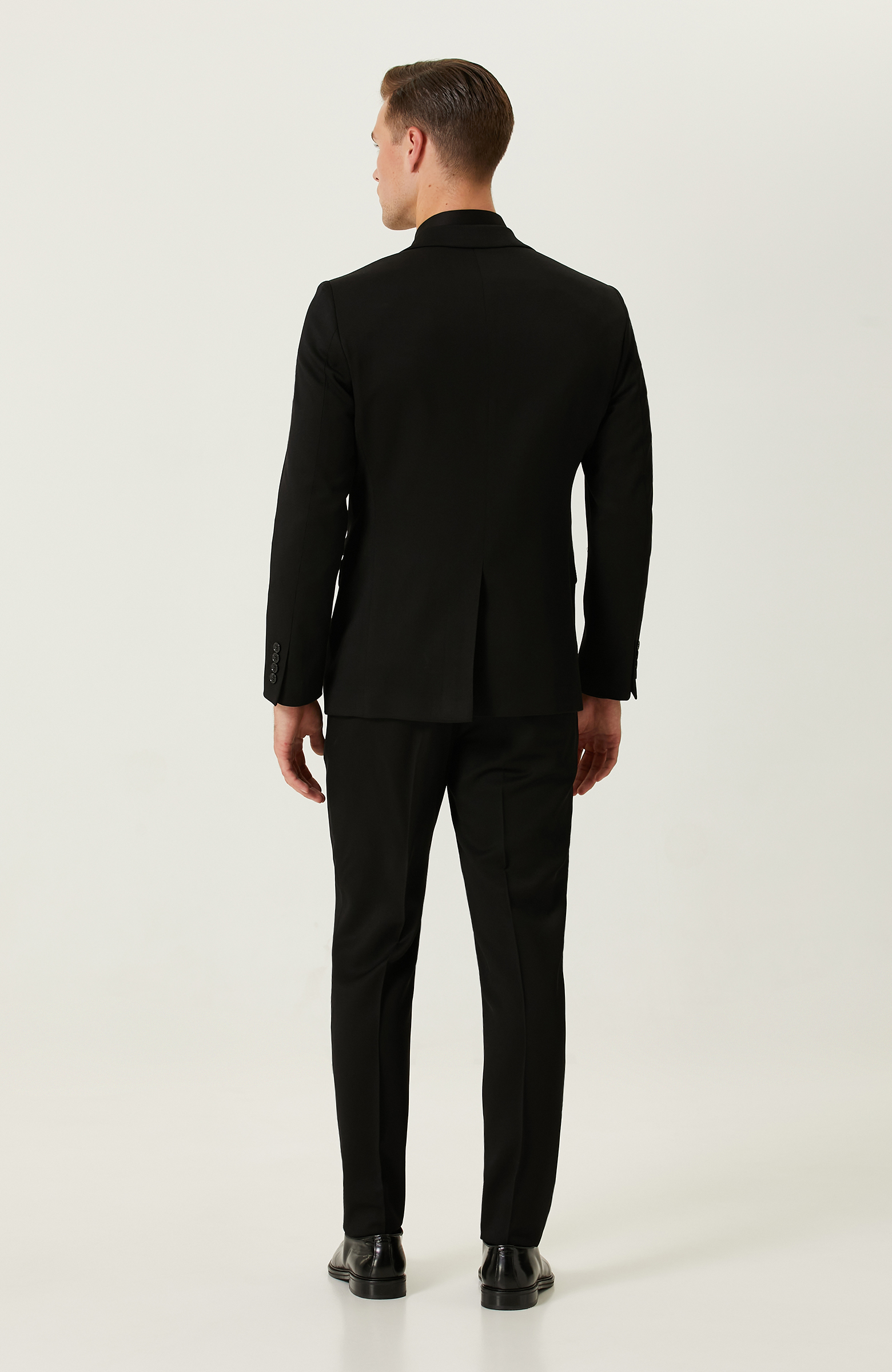 Siyah Diyagonal Takım Elbise