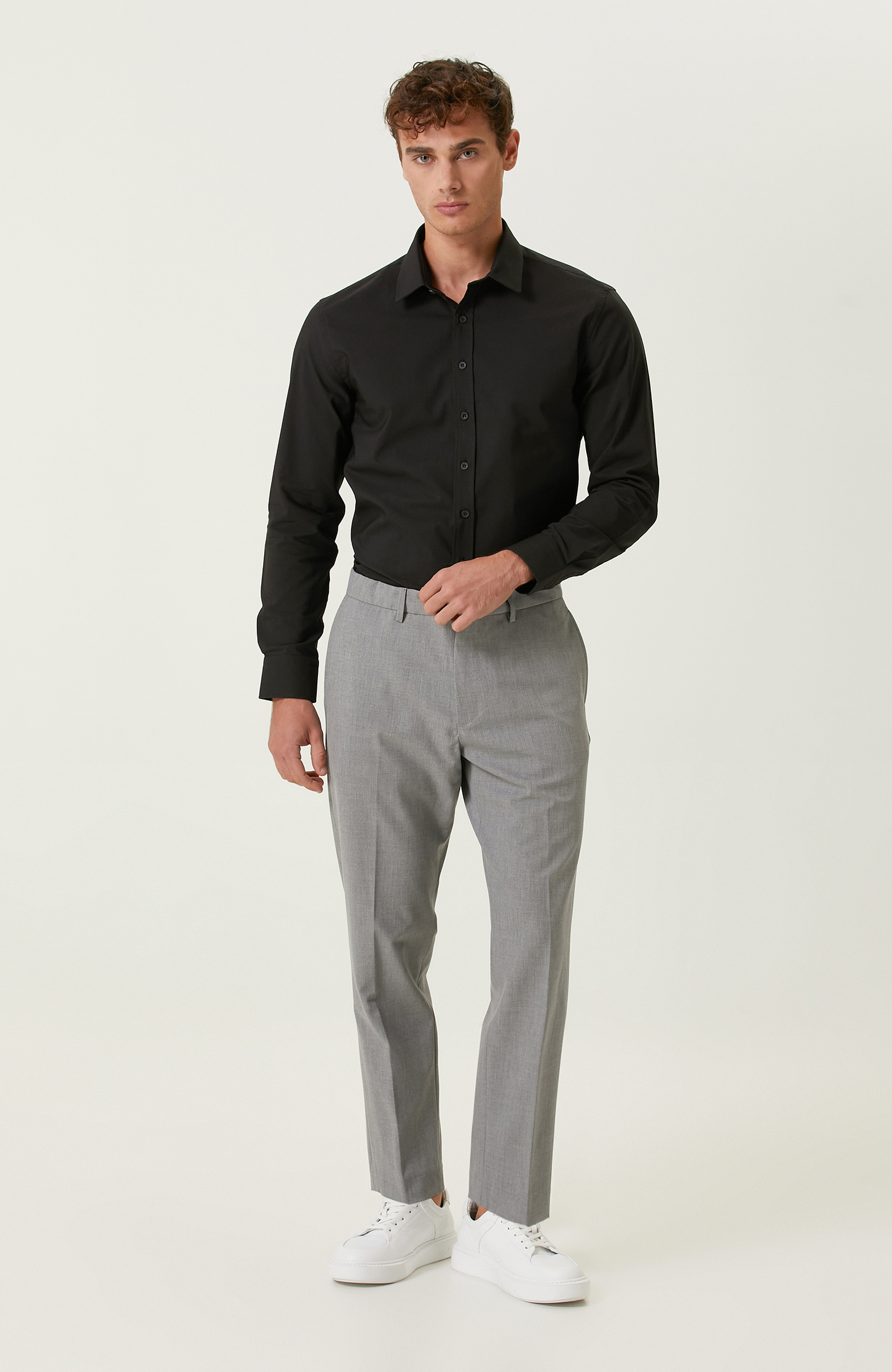 Siyah Likralı Gömlek